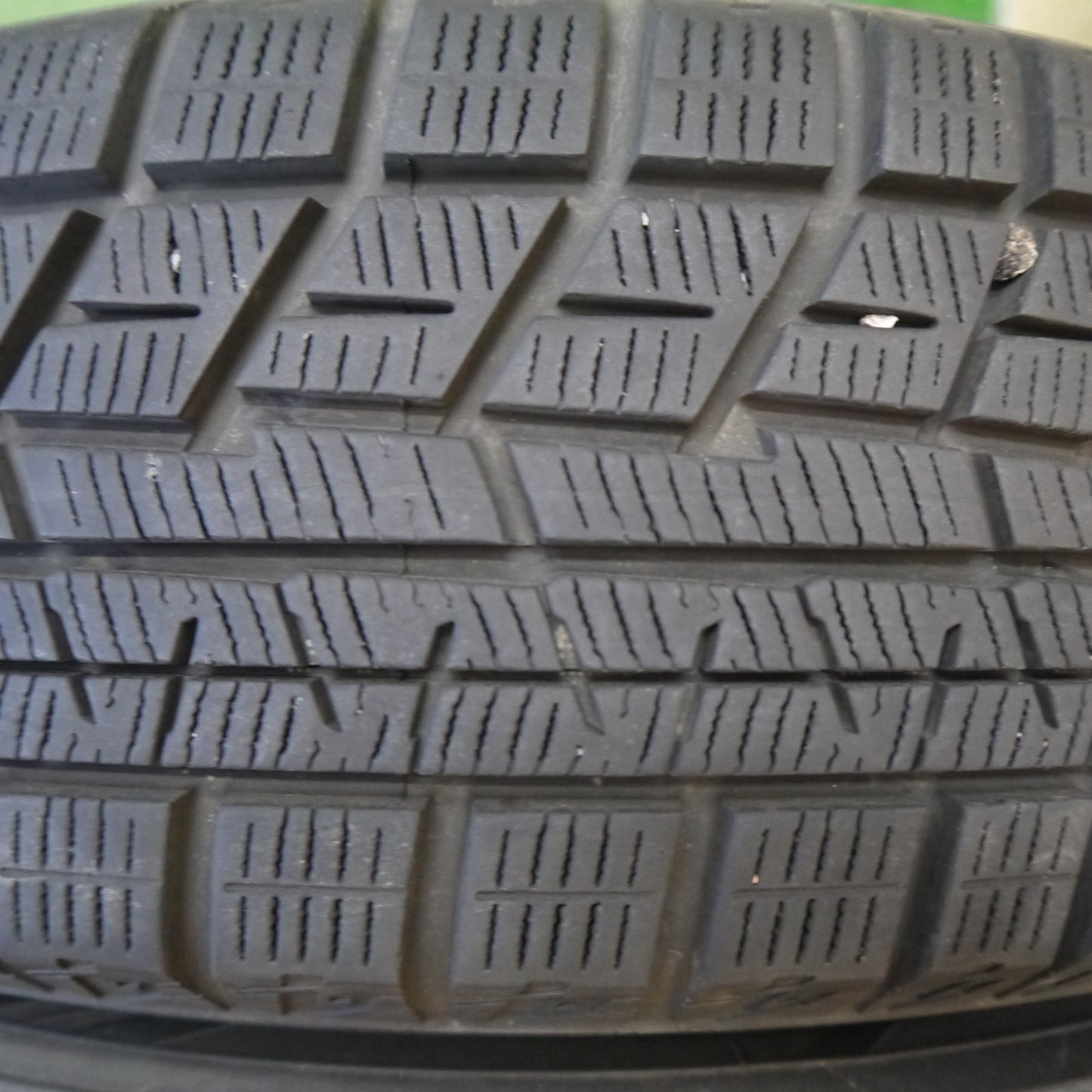 バリ溝！22年！キレイ！9.5分★スタッドレス 175/70R14 ヨコハマ アイスガード iG60 MiLLOUS PS ミルアス 14インチ PCD100/4H★6042403Hス