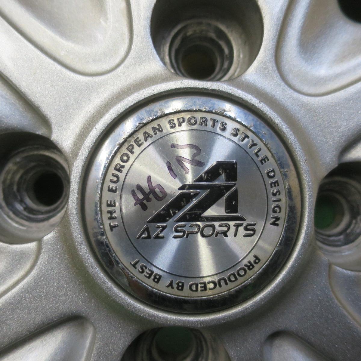 バリ溝！23年！8.5分◎スタッドレス 145/80R13 ブリヂストン ブリザック VRX2 AZ SPORTS AZスポーツ 13インチ PCD100/4H◎6080704イス