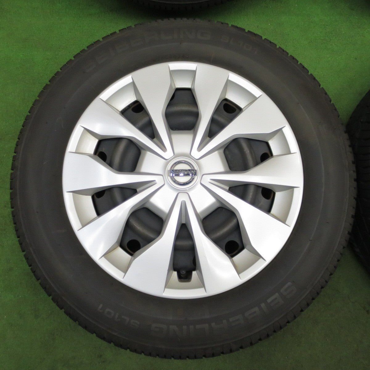 バリ溝！24年！8.5分★日産 C27 セレナ 純正 スチール 195/65R15 セイバーリング SL101 15インチ PCD114.3/5H★6022102ナノ