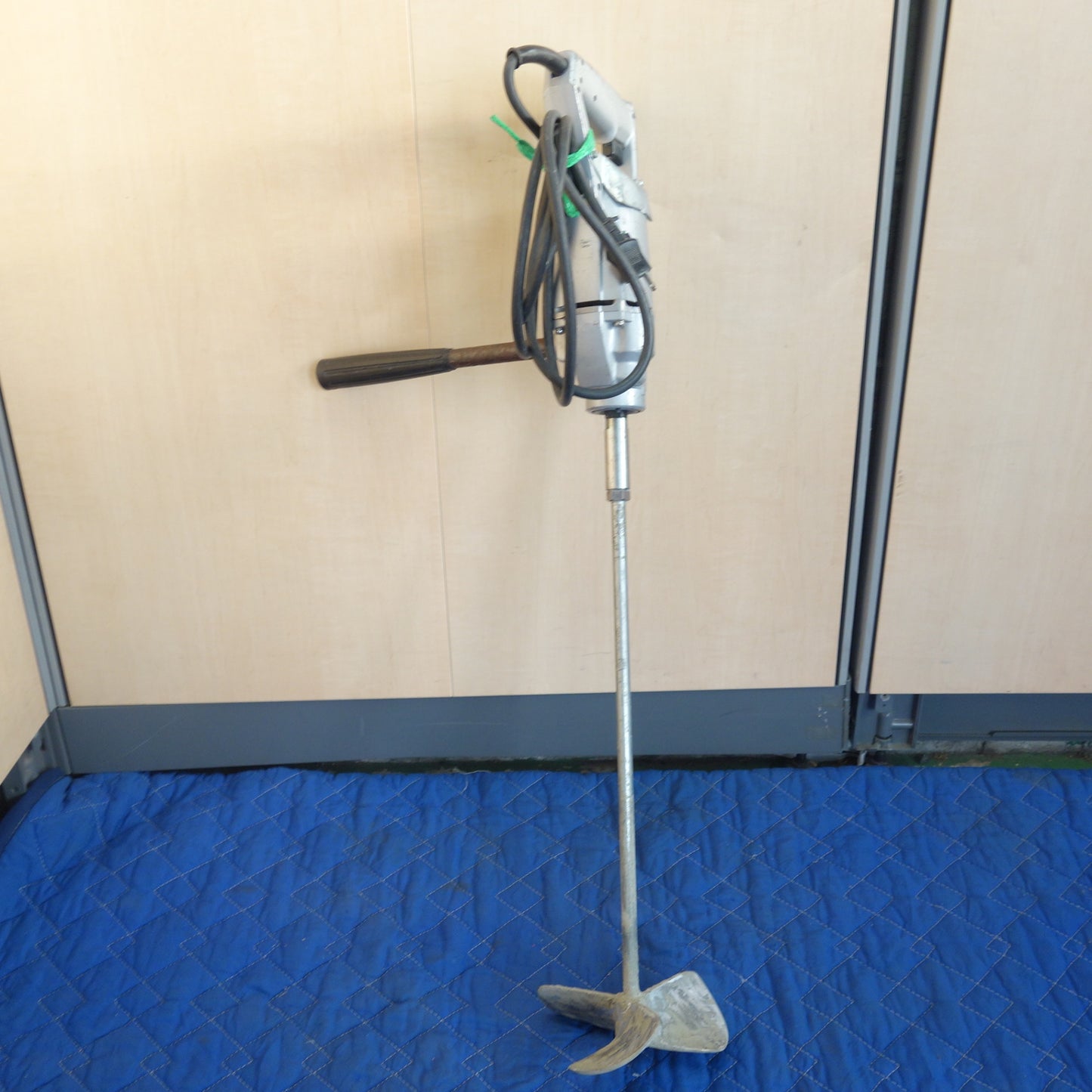[送料無料] ☆日立 220mm かくはん機 UM22 電動 工具 カクハン機 撹拌機 ミキサー☆