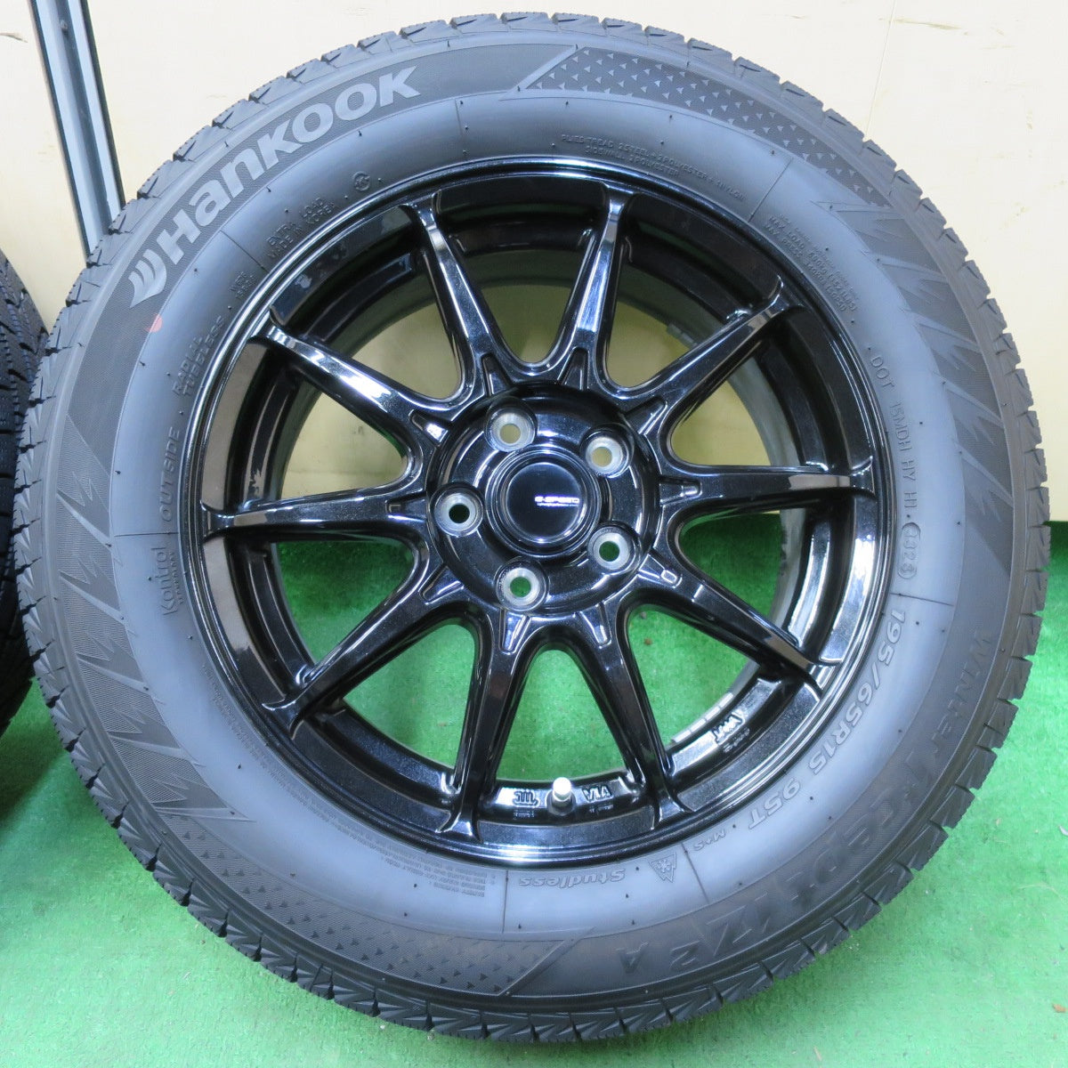 *送料無料* バリ溝！23年！キレイ！9.5分以上★プリウス等 G-SPEED 195/65R15 スタッドレス ハンコック ウインター アイセプト IZ2A Gスピード 15インチ PCD100/5H★4080106イス