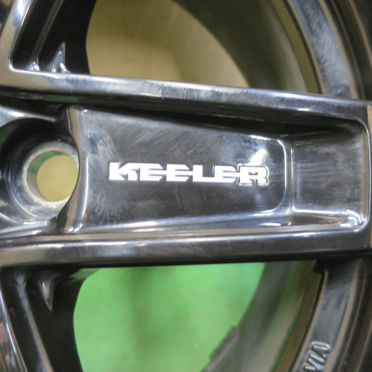 バリ溝！キレイ！9分◎グランエース 等 KEELER TACTICS 235/60R17 109/107N スタッドレス ヨコハマ アイスガード iG91 キーラー タクティクス 17インチ PCD130/6H◎6071101イス
