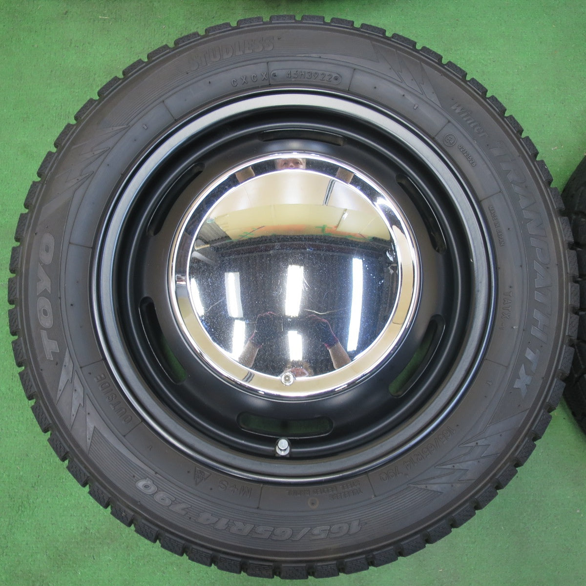 バリ溝 23年 綺麗 9分☆スタッドレス 195/65R15 トーヨー オブザーブ