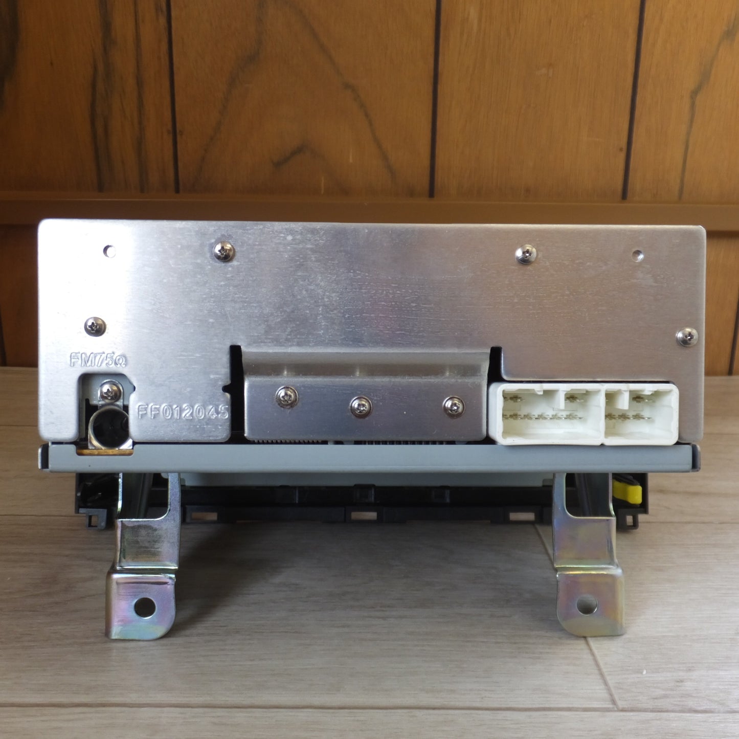 [送料無料] キレイ 現状品★ダイハツ DAIHATSU 純正 タント L375S L385S カーオーディオ 86180-B2460★