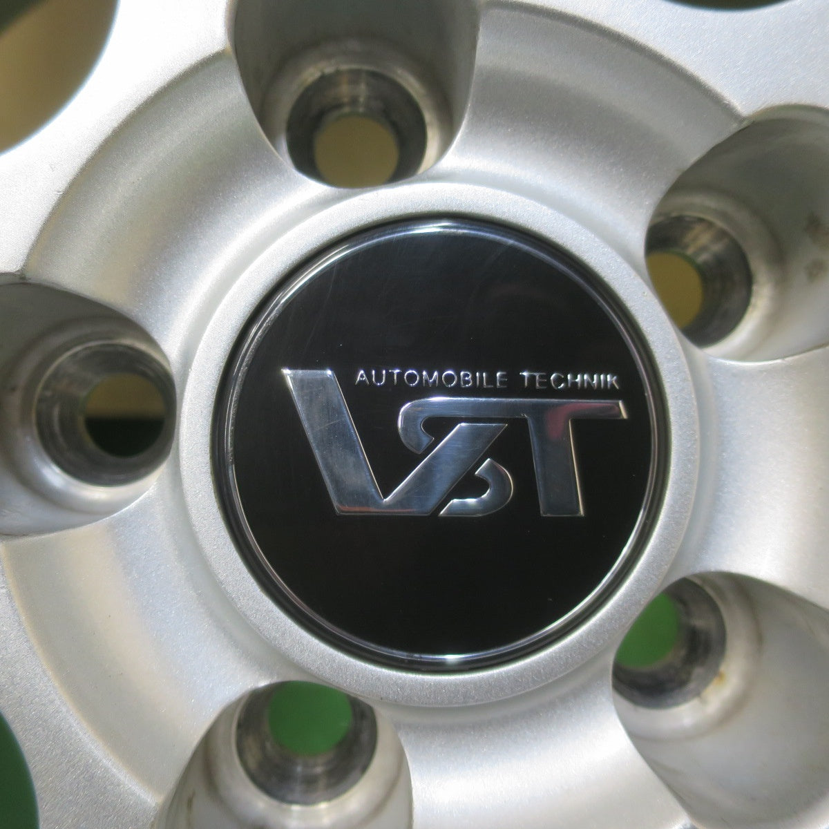 バリ溝！24年！ほぼ10分★ボルボ 等 VST RS 205/60R16 スタッドレス ピレリ アイスゼロ アシンメトリコ 社外 アルミ 16インチ PCD108/5H★6012702イス