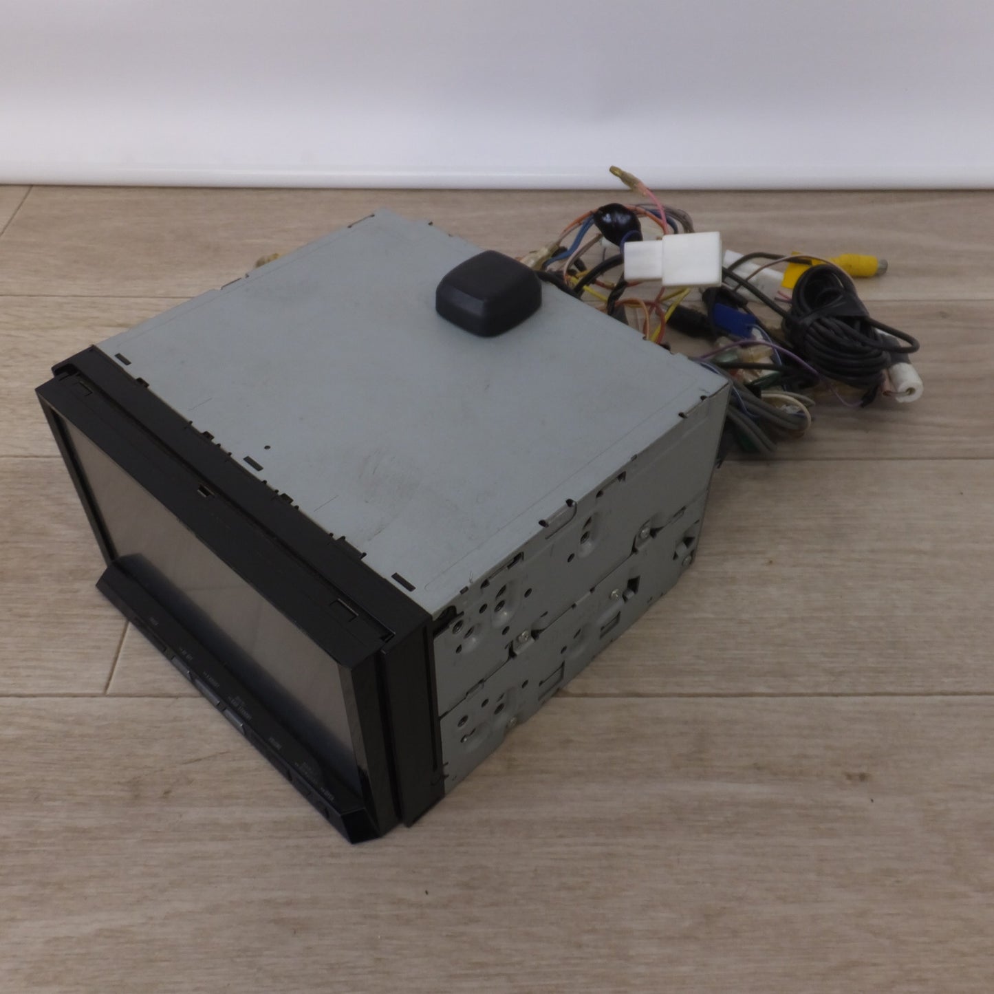 [送料無料] ★カロッツェリア carrozzeria AV一体型ナビ サイバーナビ AVIC-ZH09CS(32★