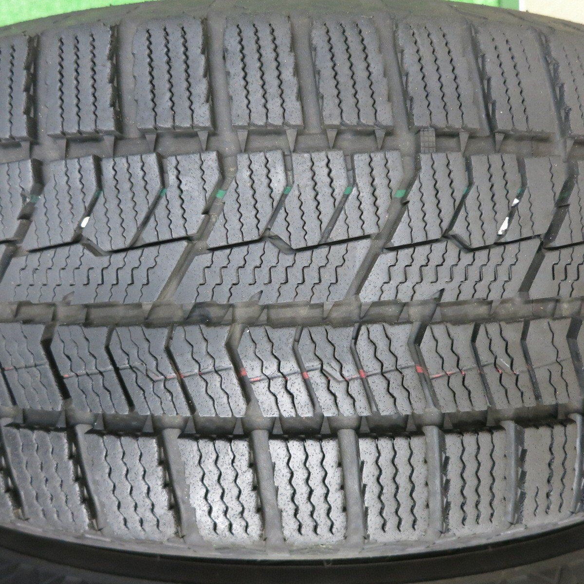 バリ溝！21年！9分★スタッドレス 205/65R16 トーヨー オブザーブ GIZ2 Ravrion ラブリオン 16インチ PCD114.3/5H★4120802TNス