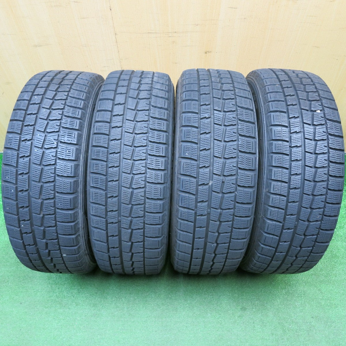 バリ溝！キレイ！9分★スタッドレス 195/65R15 ダンロップ ウインターマックス WM01 ECO FORME エコフォルム 15インチ PCD114.3/5H★5121417HAス