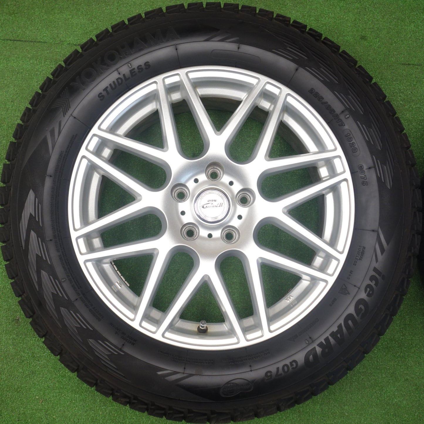 バリ溝！キレイ！9.5分★スタッドレス 225/65R17 ヨコハマ アイスガード G075 D.O.S. GaviaLⅡ DOS 17インチ PCD114.3/5H★6022001KTス