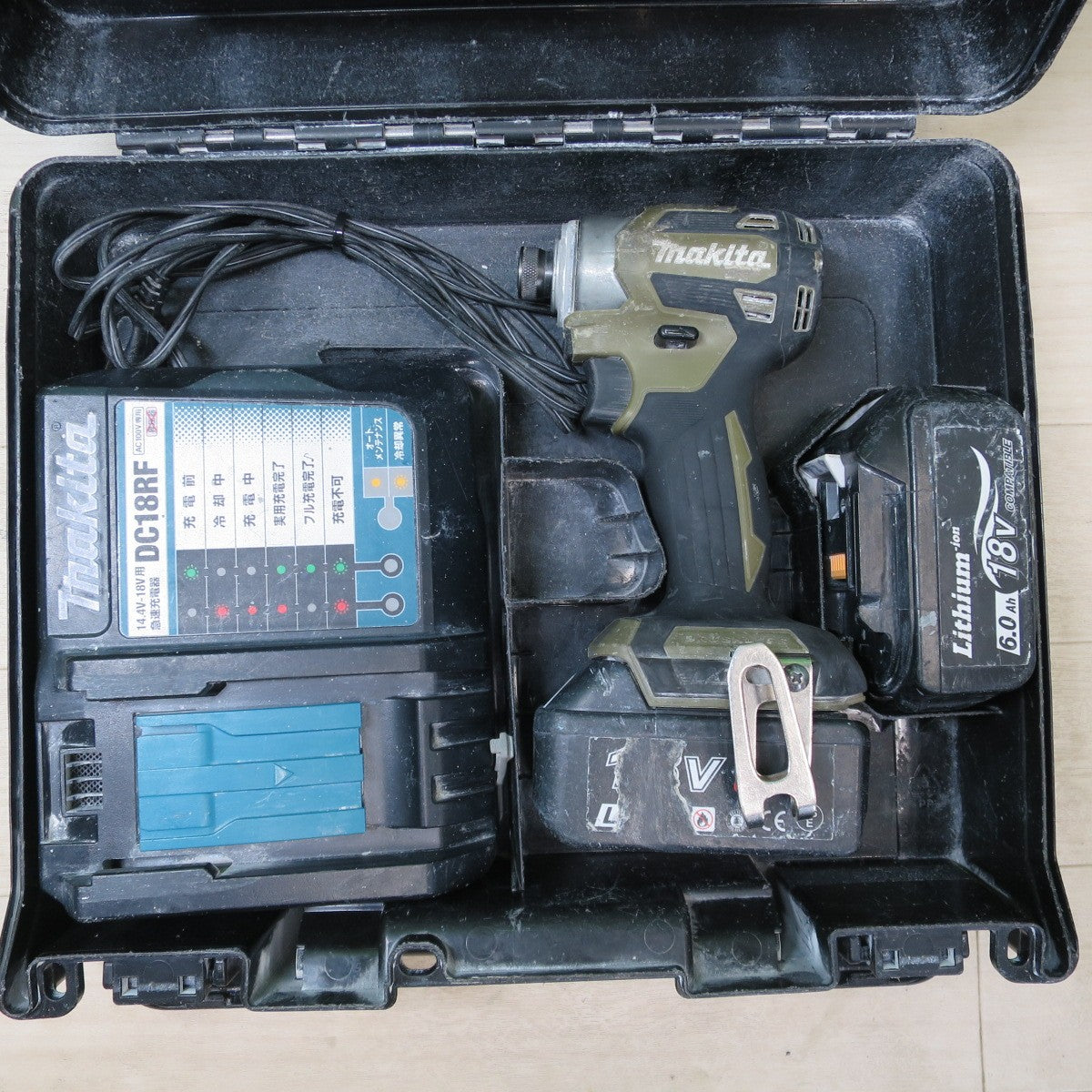 [送料無料] ☆マキタ 充電式 インパクトドライバ TD173D 電動 工具 18V BL1860B 充電器 DC18RF makita☆