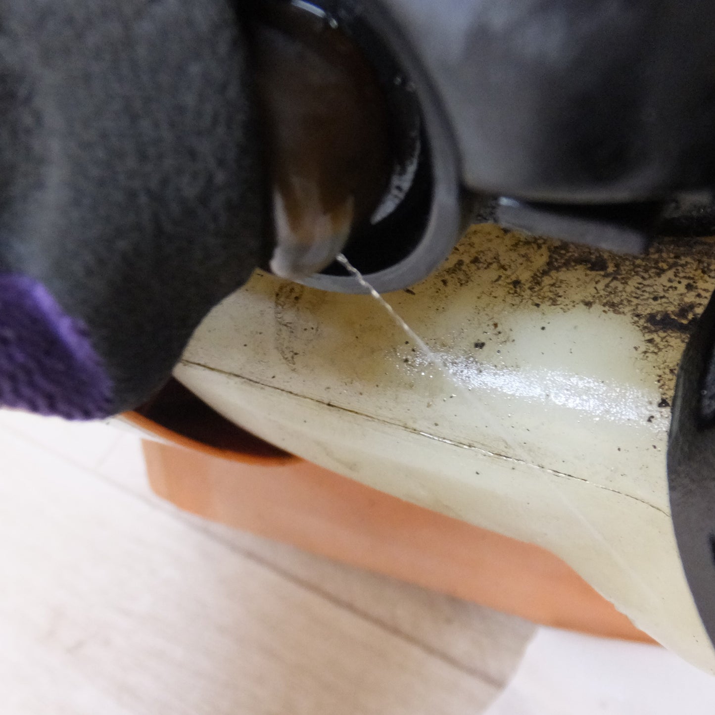 [送料無料] 岐阜発 現状品★日立 HITACHI エンジンブロワ RB24EAP 本体のみ　排気量 23.9mL　New PureFire かるがるスタート★