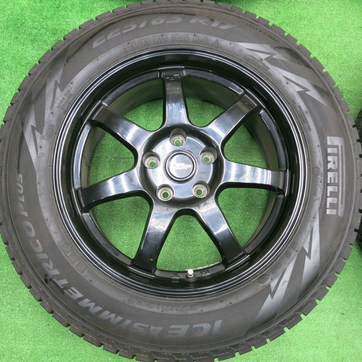 バリ溝！21年！9.5分以上★スタッドレス 225/65R17 ピレリ アイスアシンメトリコ プラス X CROSS SPEED PREMIUM 17インチ PCD114.3/5H★4110202HAス