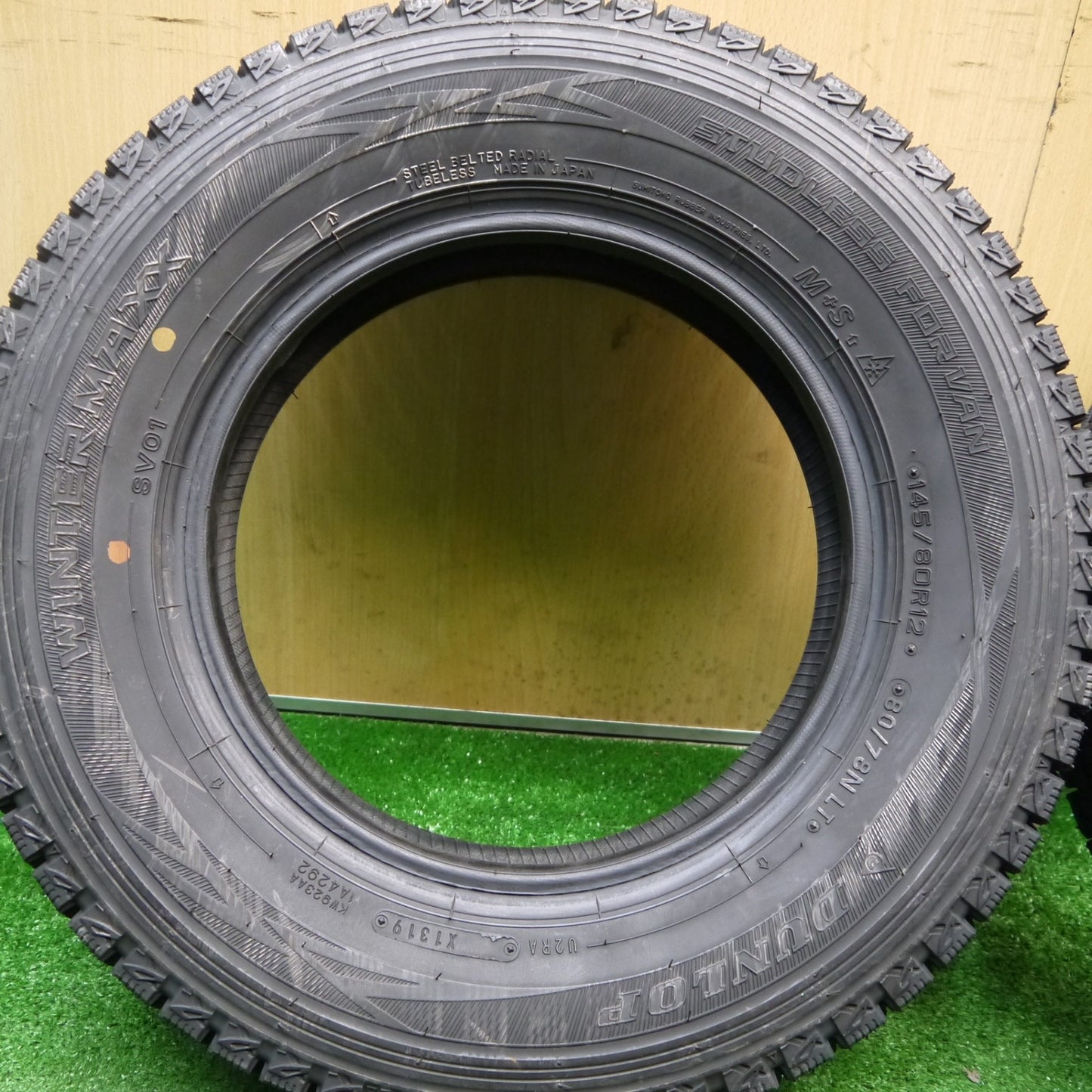 ほぼ未使用★スタッドレス 145/80R12 80/78N ダンロップ ウインターマックス SV01 タイヤ 12インチ 軽トラック 軽バン 等★5120904Hスタ