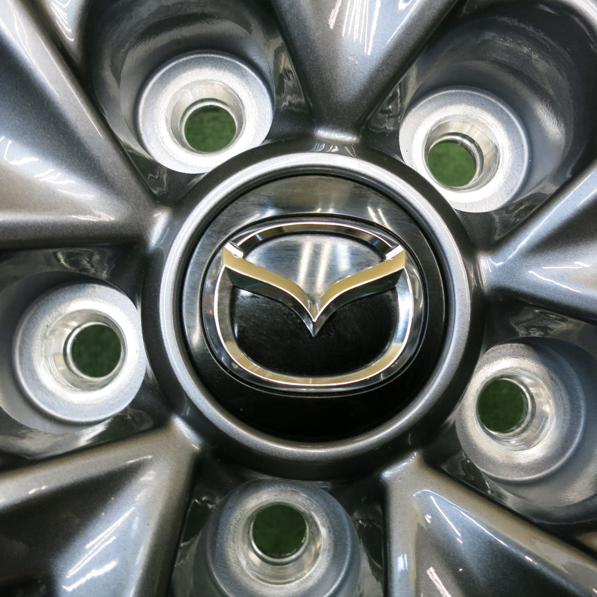 新車外し★マツダ 3 ファストバック 純正 ホイール 18インチ 18×7J PCD114.3/5H★5060703HAホ