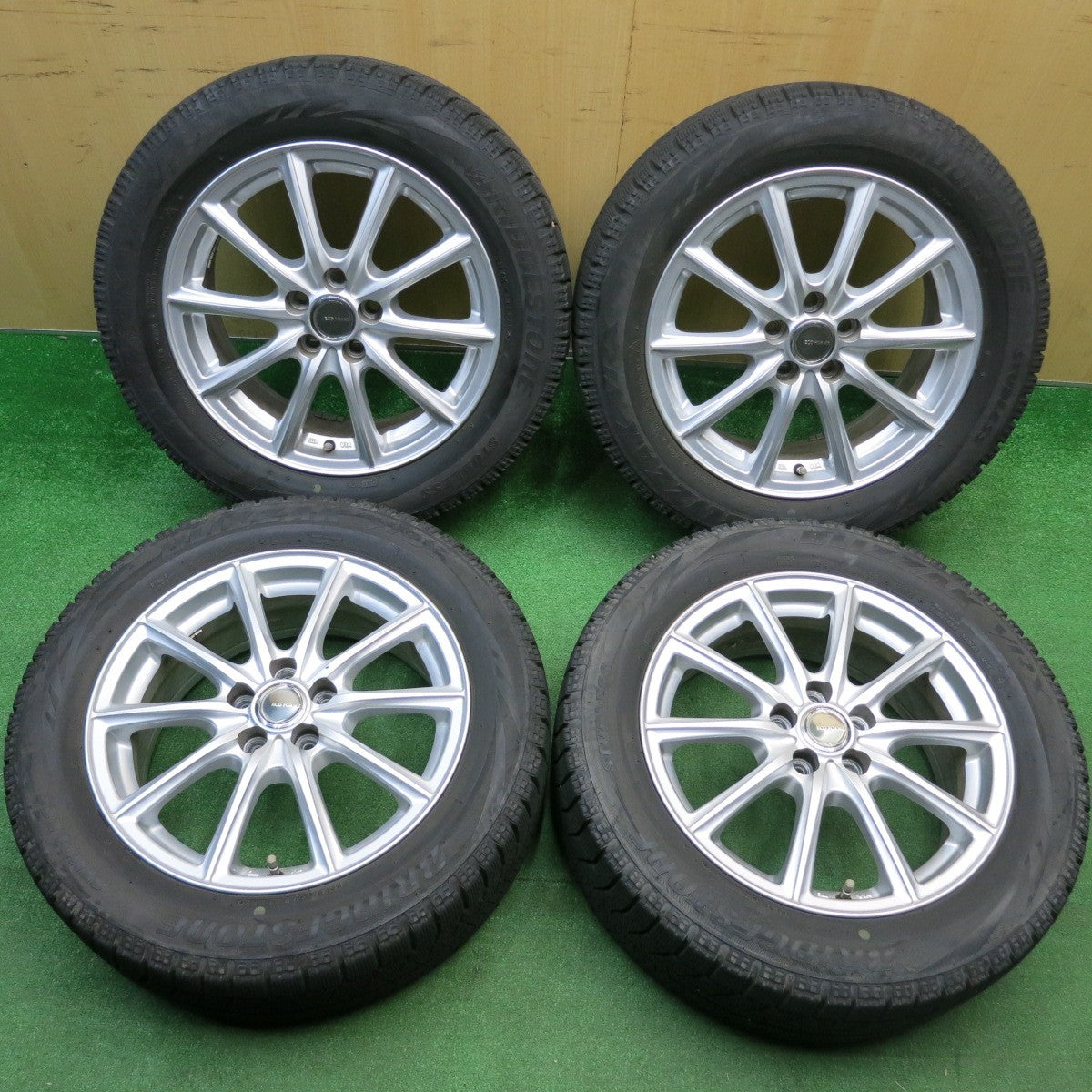 キレイ★プリウス 等 205/55R16 スタッドレス ブリヂストン ブリザック VRX ECO FORME エコフォルム 16インチ PCD100/5H★5123106HAス