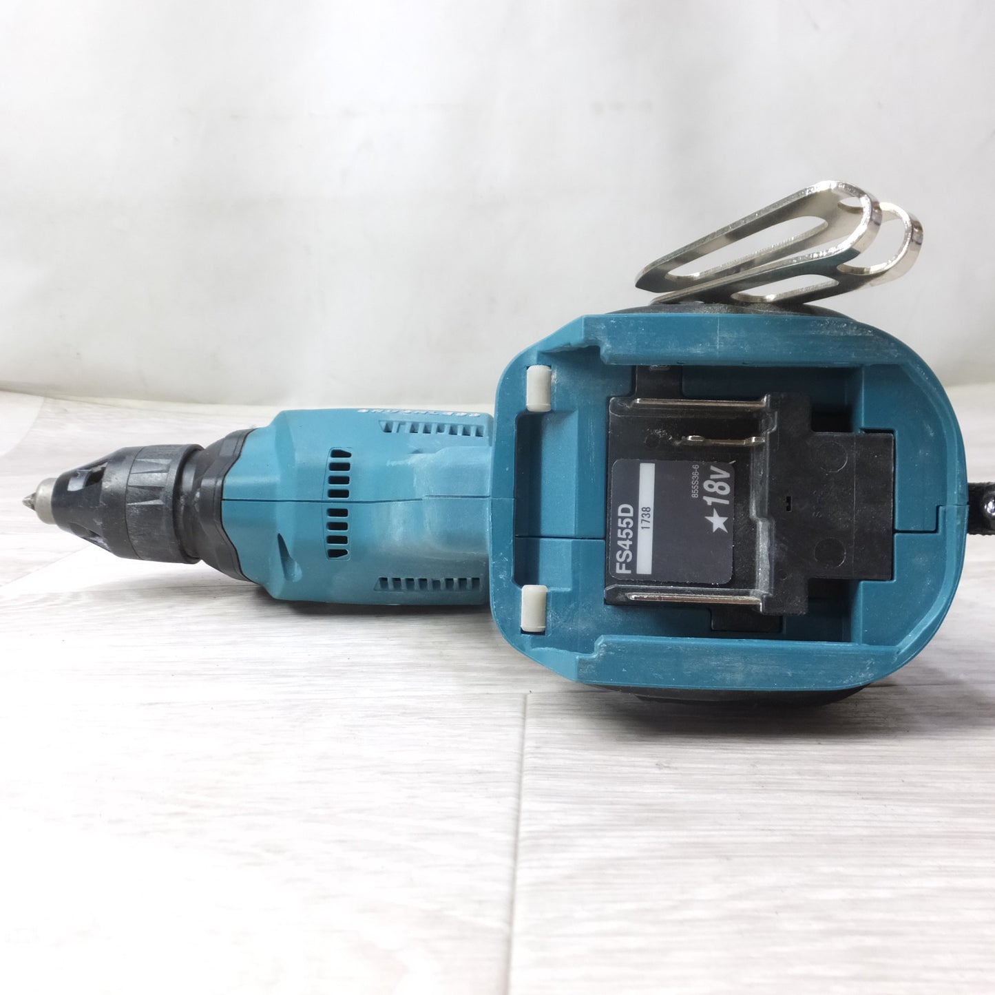 [送料無料] ◆makita マキタ 充電式スクリュードライバ FS455D 18V バッテリー付き 電動工具◆