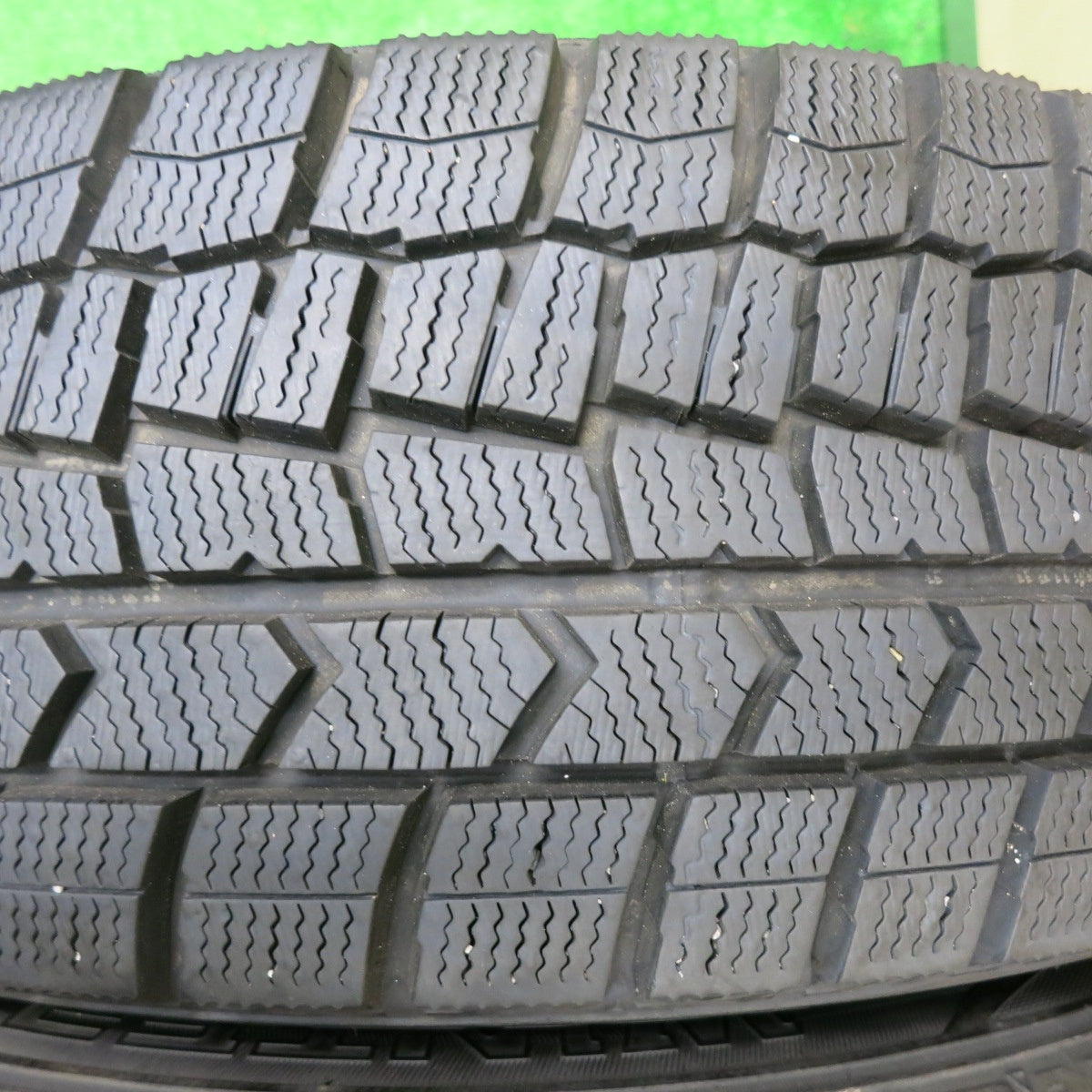 [送料無料] バリ溝！23年！キレイ！9.5分以上★シエンタ等 185/60R15 スタッドレス ダンロップ ウインターマックス WM02 DUFACT デュファクト 15インチ PCD100/5H★4111508NJス