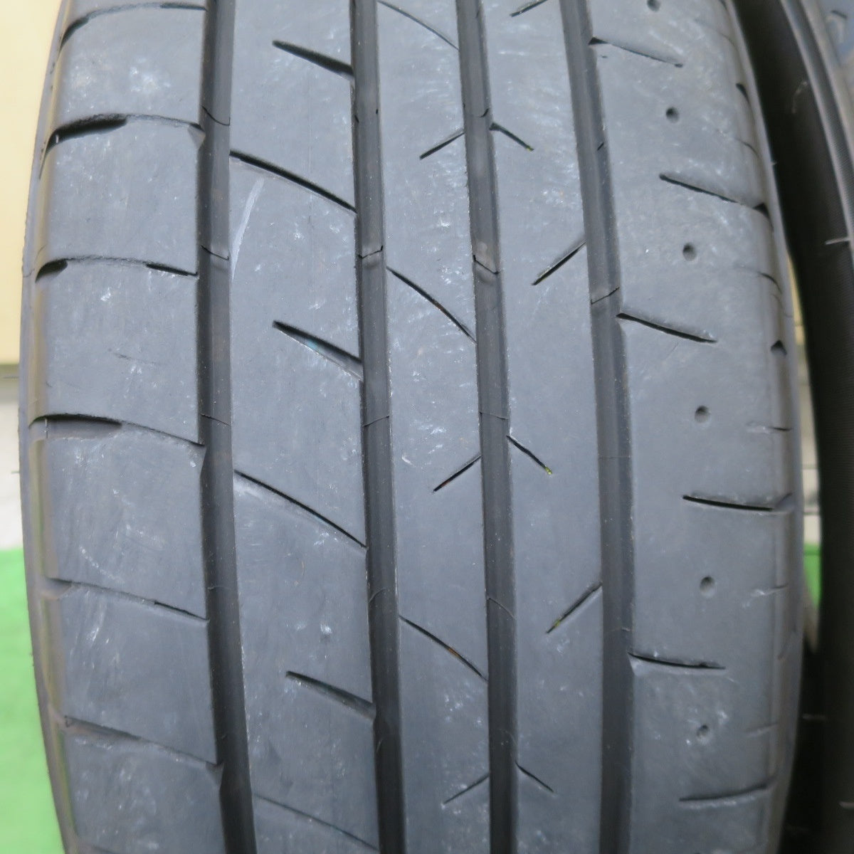 ほぼ未使用！26年！2本◎205/65R16 ブリヂストン トランザ ER33N ダンロップ エナセーブ RV505 タイヤ 16インチ アルファード エスティマ カムリ ヤリスクロス CR-V セレナ 等◎6091904NGノタ