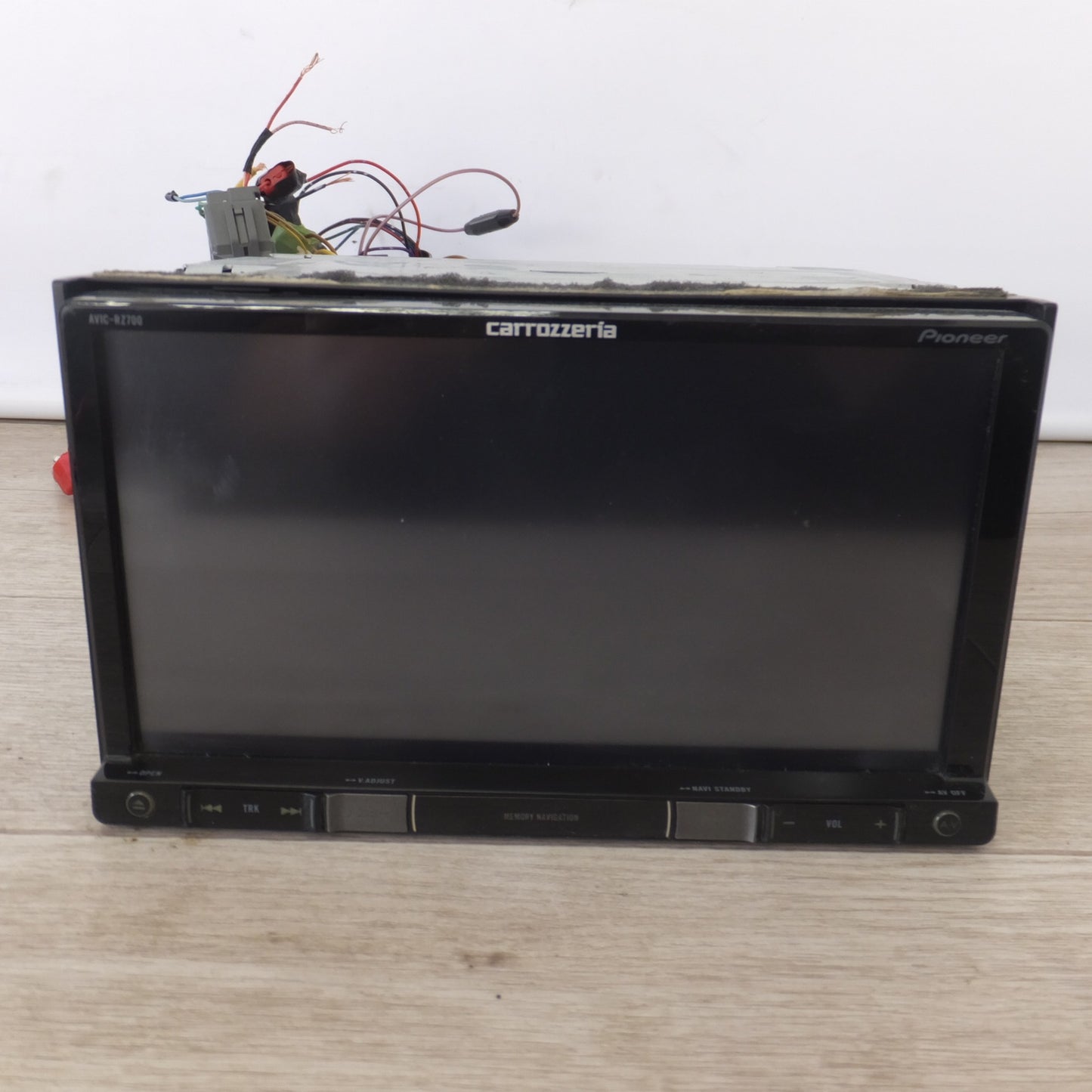 [送料無料] ★カロッツェリア carrozzeria AV一体型メモリーナビゲーション 楽ナビ AVIC-RZ700(6★