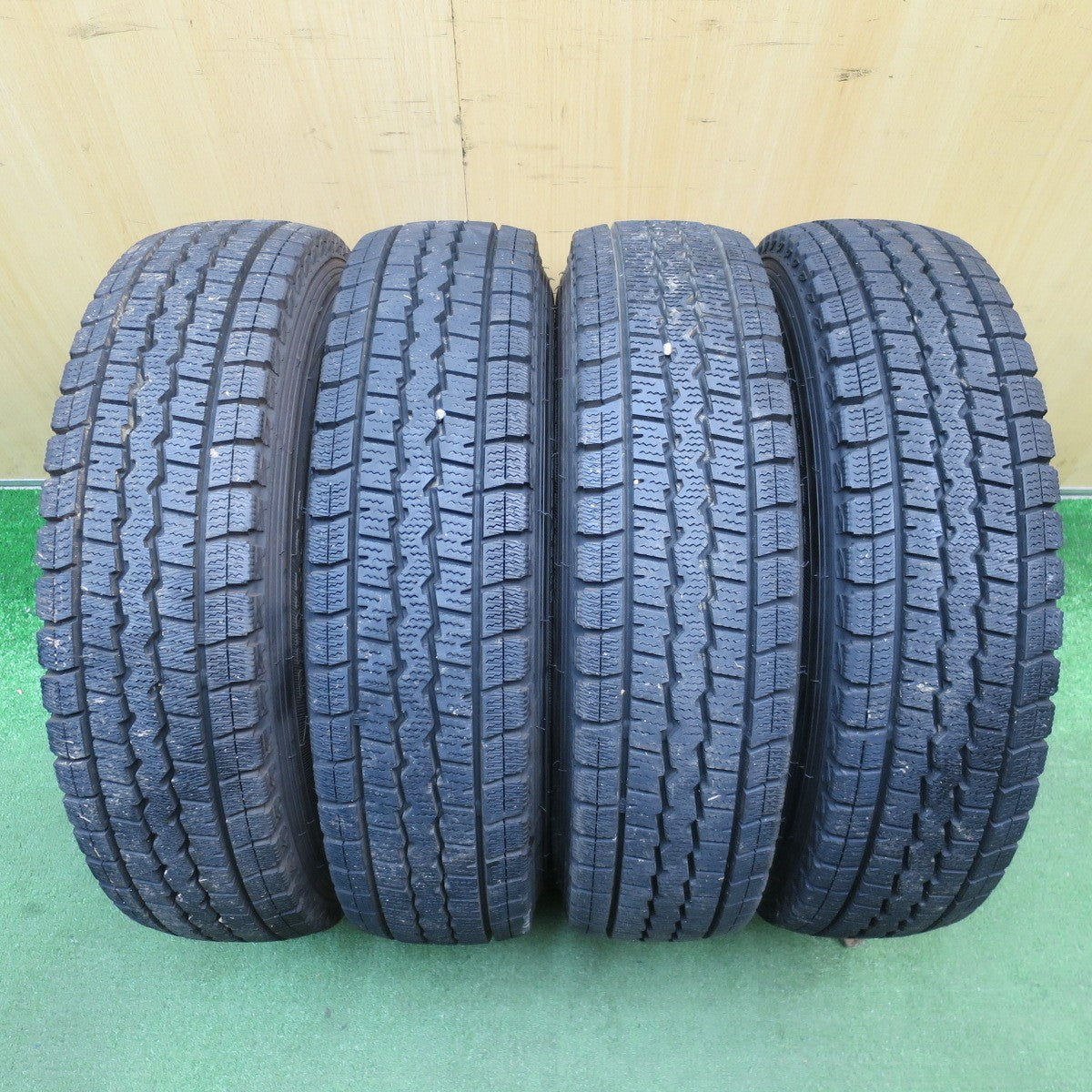 バリ溝！22年！ほぼ10分★スタッドレス 145/80R12 80/78N ダンロップ ウインターマックス SV01 TOPY スチール 12インチ PCD100/4H★6022301NJス