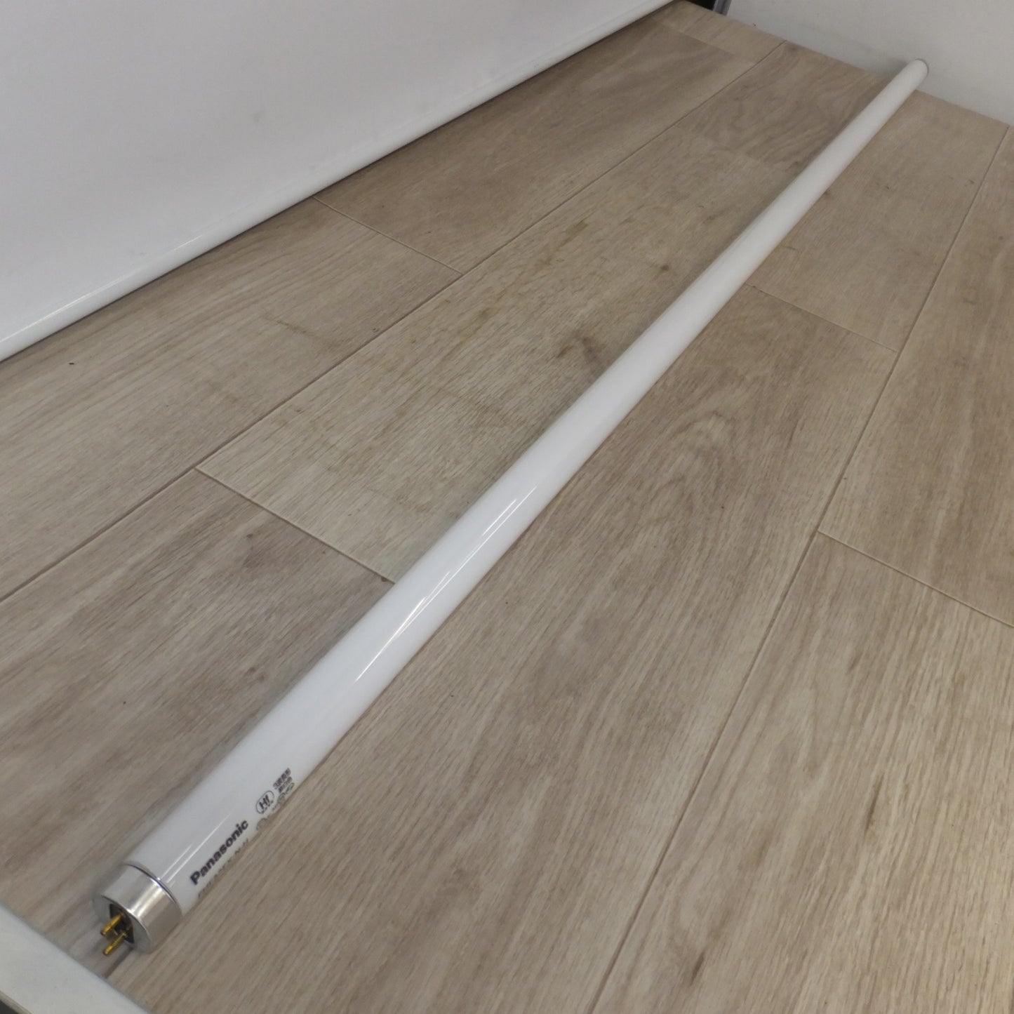 [送料無料] 岐阜発 未使用★パナソニック Panasonic Hf蛍光灯 Natural 昼白色 FHF32EX-N-H 32ワット Hf器具専用 25本入 1箱★