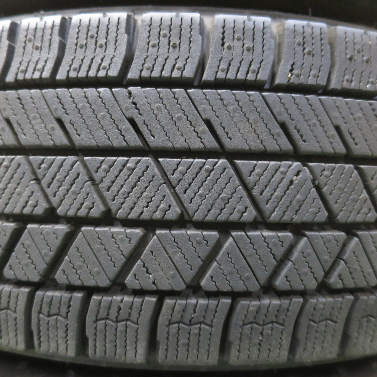 バリ溝！25年！ほぼ10分◎スタッドレス 165/65R14 ブリヂストン ブリザック VRX3 JOKER ジョーカー 14インチ PCD100 114.3/4H マルチ◎6070806イス