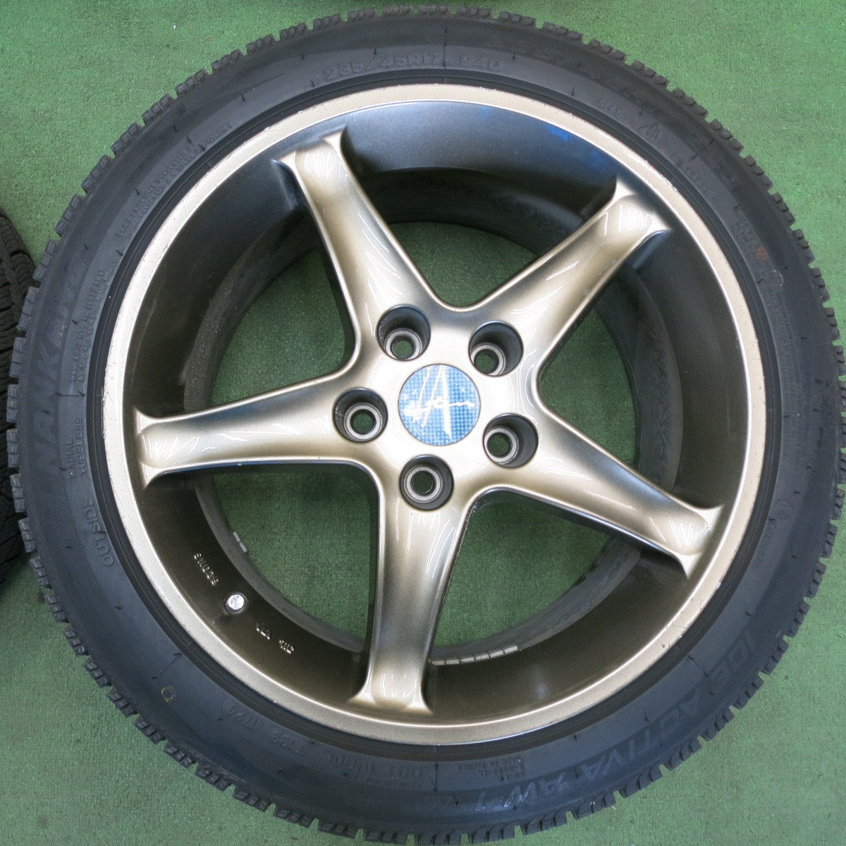 バリ溝！24年！8.5分★スタッドレス 215/40R17 235/45R17 ハイフライ Win-turi 212 ナンカン アイス アクティバ AW-1 STERN シュテルン 17インチ PCD114.3/5H★6053101HAス