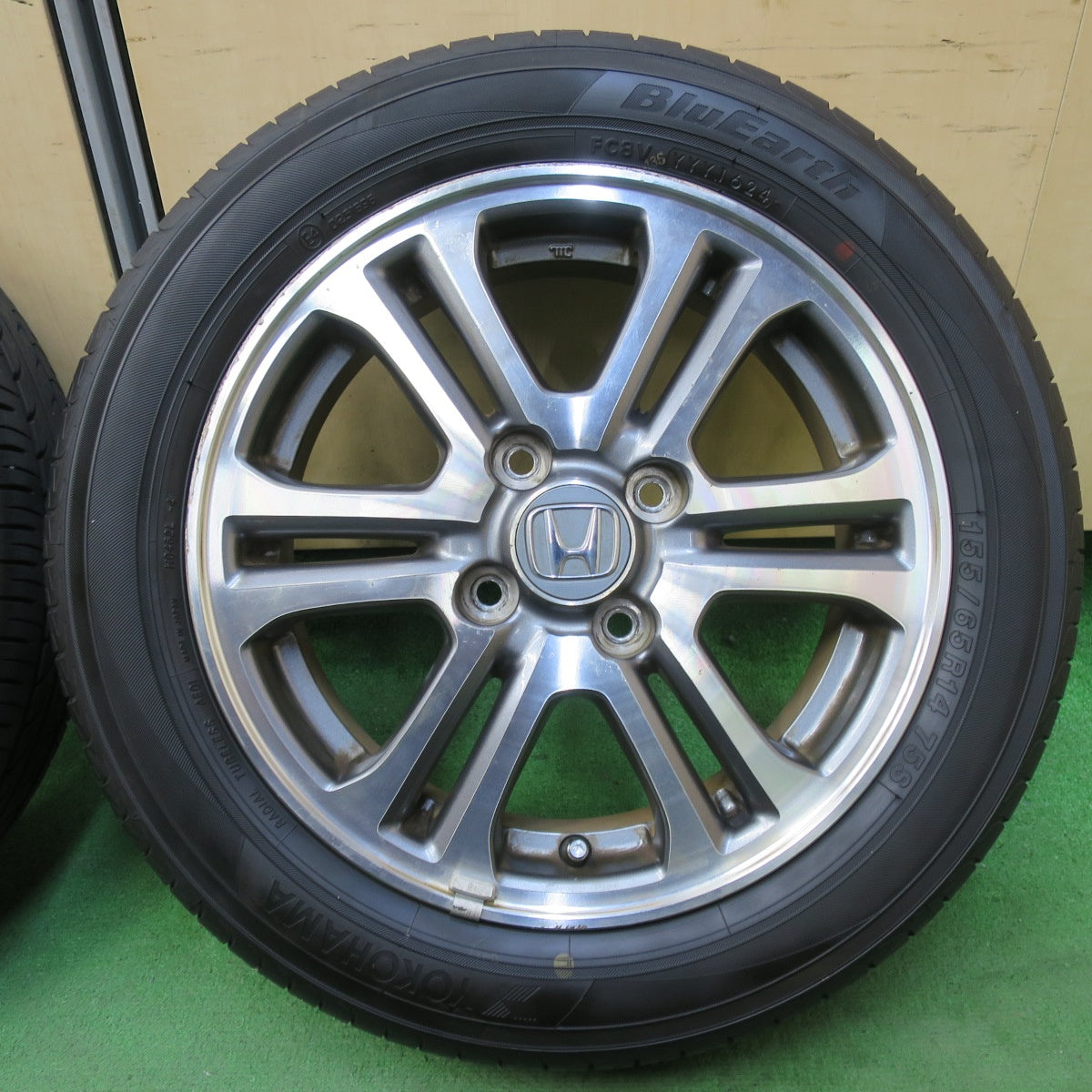 バリ溝！24年！9.5分以上★ホンダ N-BOX 純正 155/65R14 ヨコハマ ブルーアース AE01 14インチ PCD100/4H★5051714イノ