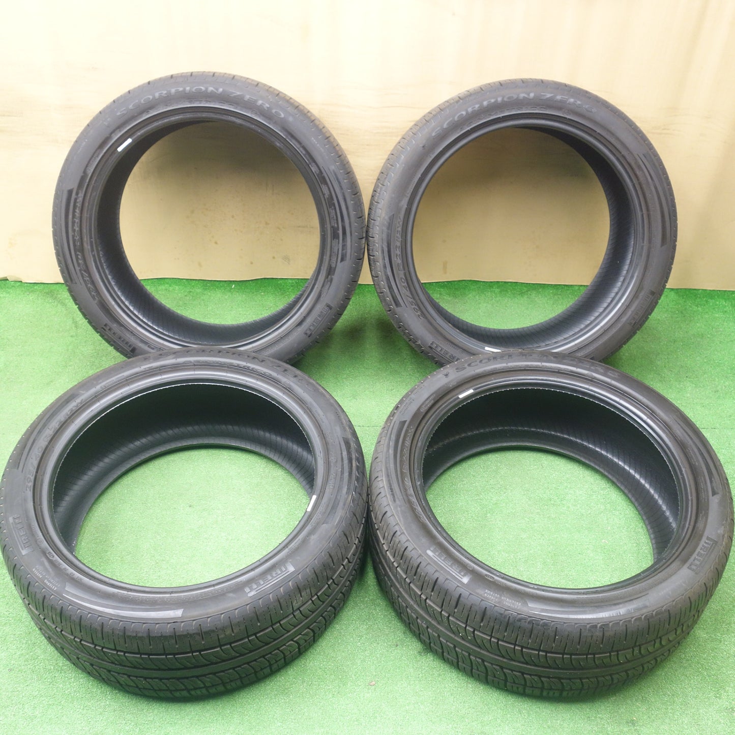 バリ溝！9.5分★295/40R22 ピレリ スコーピオン ゼロ アシンメトリコ SCORPION ZERO タイヤ 22インチ ベンツ Gクラス 等★6020402KTノタ
