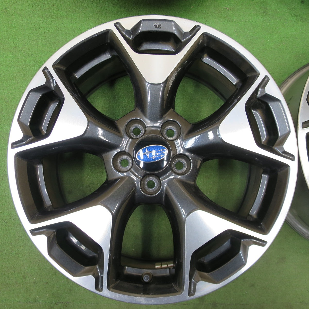 4本価格★スバル GT系 XV 純正 ホイール 17インチ 17×7J PCD100/5H★6031102NGホ