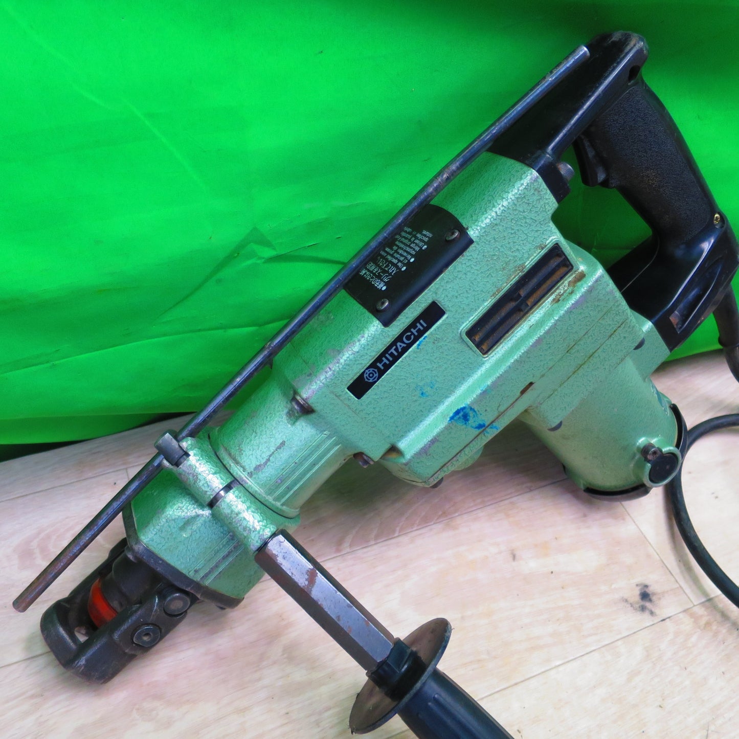 [送料無料] ☆HITACHI 日立工機 ハンマドリル DH38SA 本体 ケース付 38mm 電動 工具 付属品 DIY 大工 道具 ドリル☆