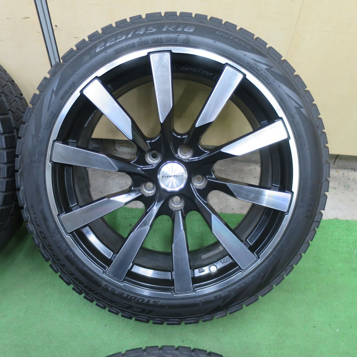 4本価格★アウディ A4 8W EUROTECH GAYA10 225/45R18 スタッドレス ピレリ アイス アシンメトリコ プラス ユーロテック ガヤ10 18インチ PCD112/5H★6022107TTス