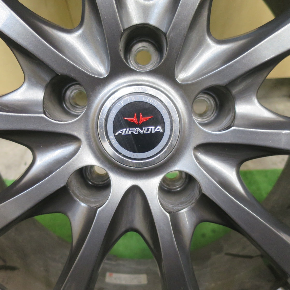 バリ溝！22年！キレイ！9.5分★スタッドレス 225/60R18 ダンロップ ウインターマックス SJ8 SJ8+ AIRNOVA SB10 エアノヴァ 18インチ PCD114.3/5H★6022303TTス