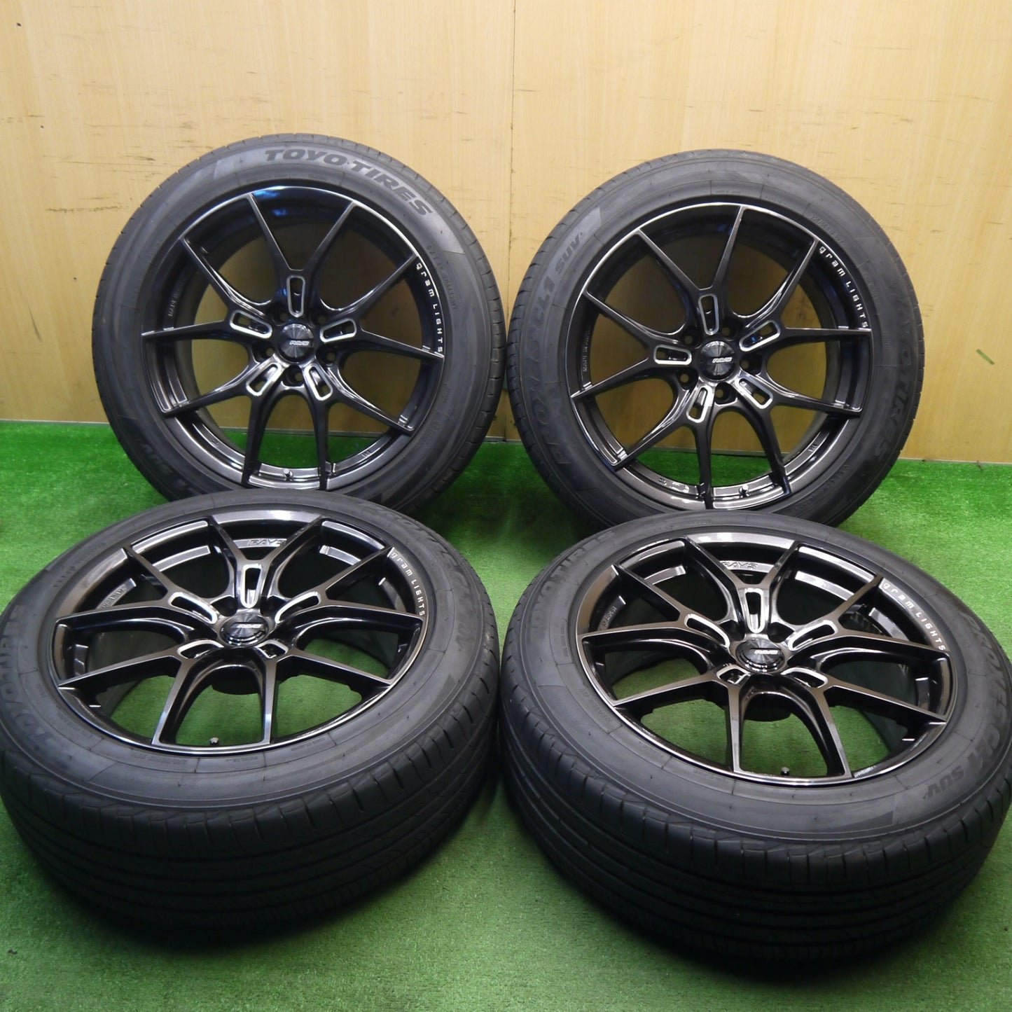 [送料無料] バリ溝！23年！キレイ！9.5分★RAYS gram LIGHTS GL-57FXZ 225/55R19 トーヨー プロクセス CL1 SUV 19インチ レイズ グラムライツ PCD114.3/5H★5032102Hノ