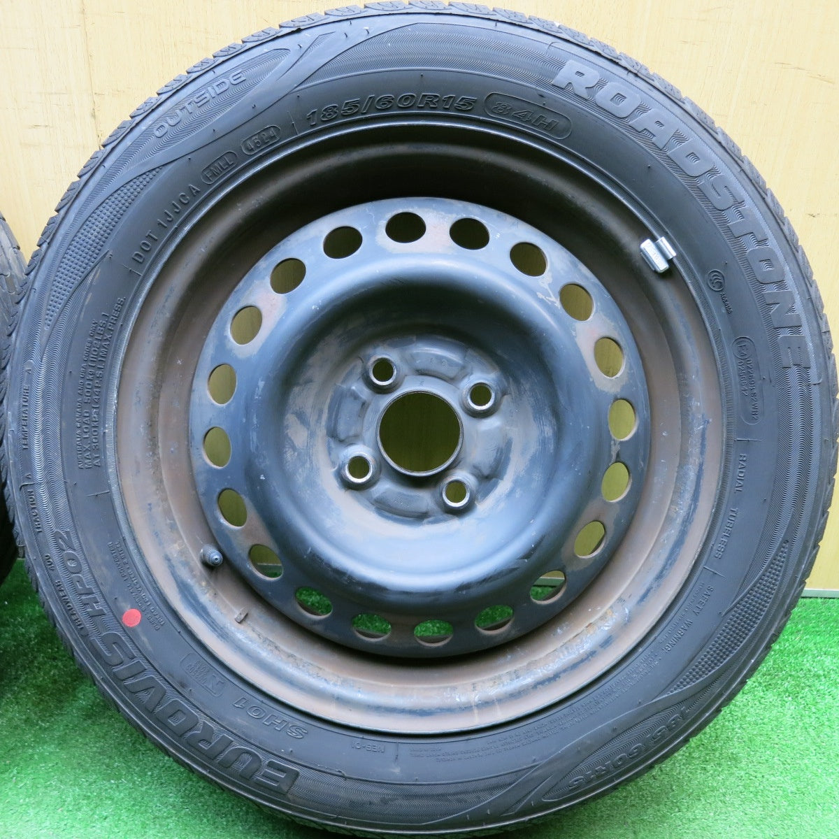 バリ溝！24年！9.5分★185/60R15 ロードストーン EUROVIS HP02 SH01 スチール ホイール 15インチ PCD100/4H★6022621HAノ