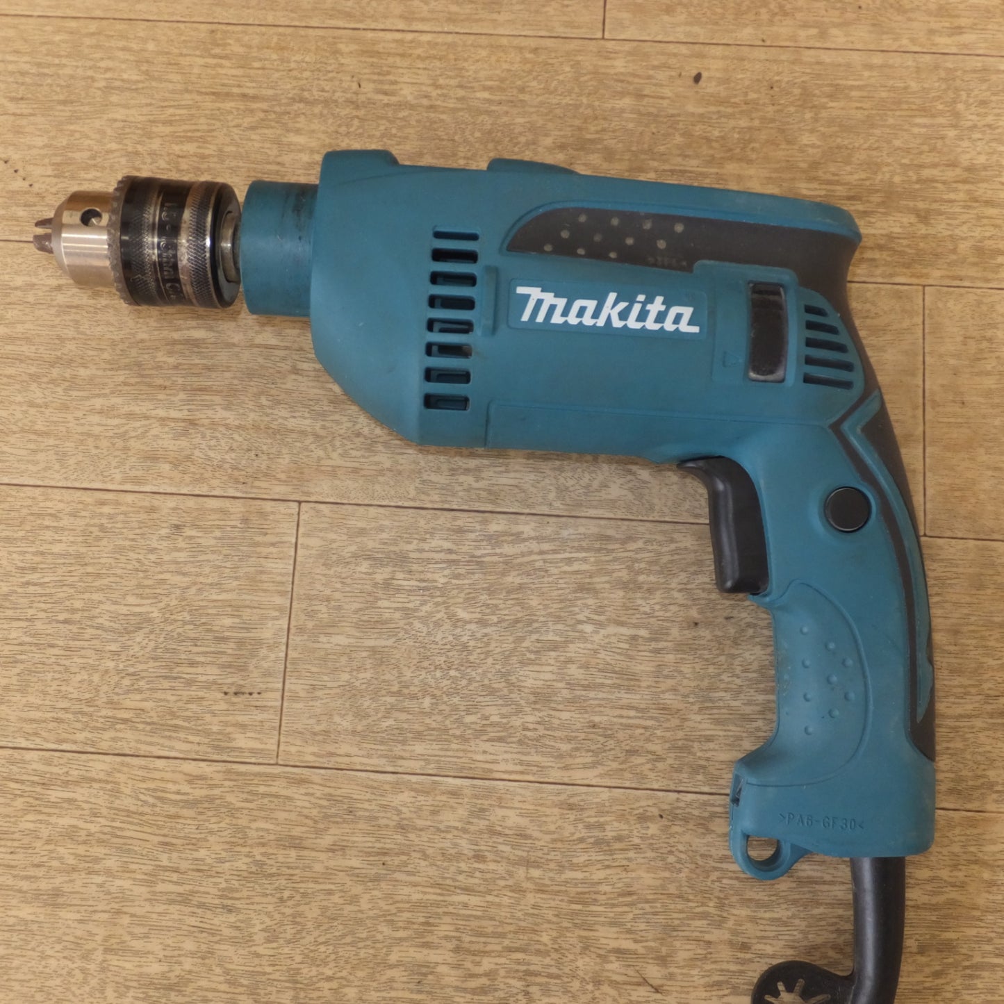 [送料無料] ★マキタ makita 16mm 震動ドリル HP1640F　鉄工 13mm コンクリート 16mm　100V 7.2A 50-60Hz 680W★