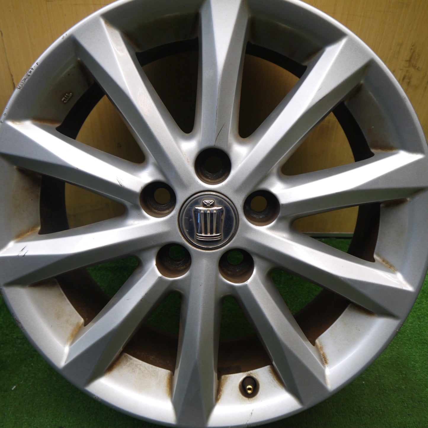 4本価格★トヨタ 200系 クラウン ロイヤル 純正 ホイール 17インチ 17×7J PCD114.3/5H★5062004Hホ
