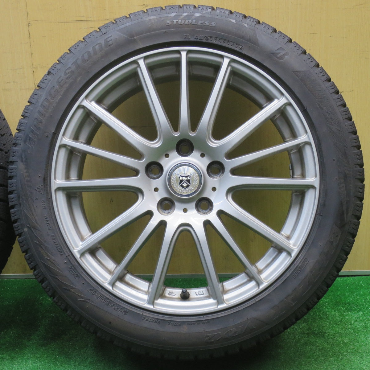 バリ溝！23年！9.5分★スタッドレス 215/50R17 ブリヂストン ブリザック VRX2 GMach 17インチ PCD114.3/5H★5111202NJス