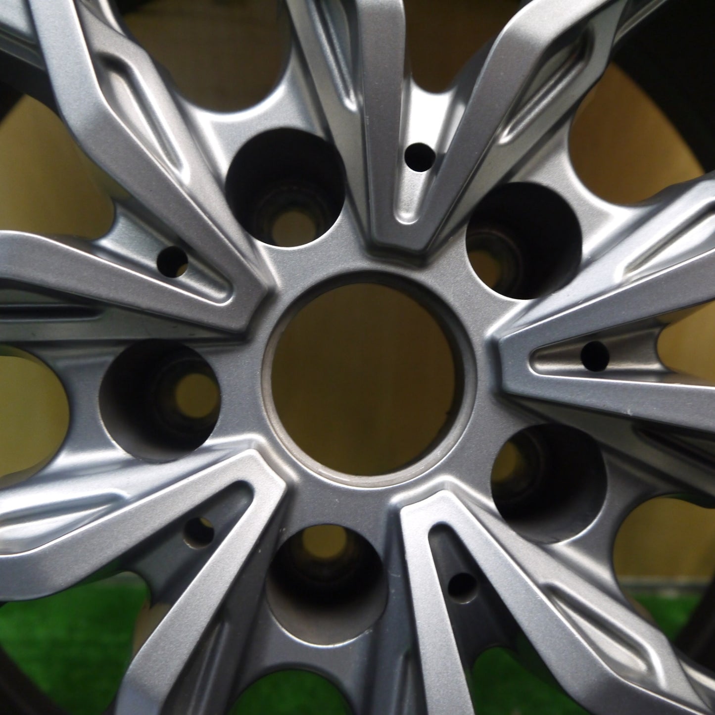 バリ溝！キレイ！9.5分★BMW 等 EUROBAHN nurburg MTX 225/60R18 スタッドレス ヨコハマ アイスガード G075 ユーロバーン ニュルブルグ PCD112/5H★5070811Hス