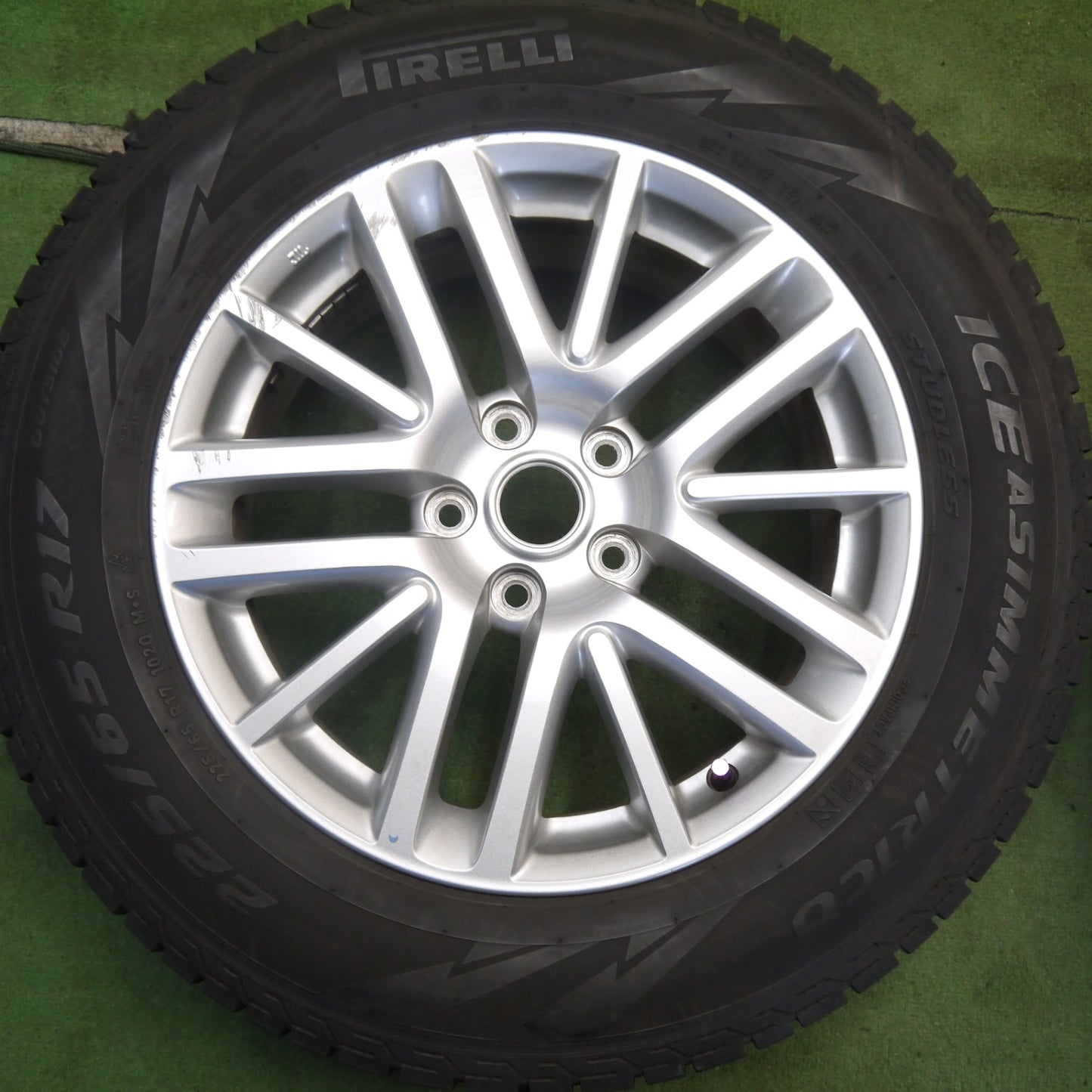 キレイ◎日産 Y50 フーガ 純正 225/65R17 スタッドレス ピレリ アイスアシンメトリコ 17インチ PCD114.3/5H◎6062405Hス