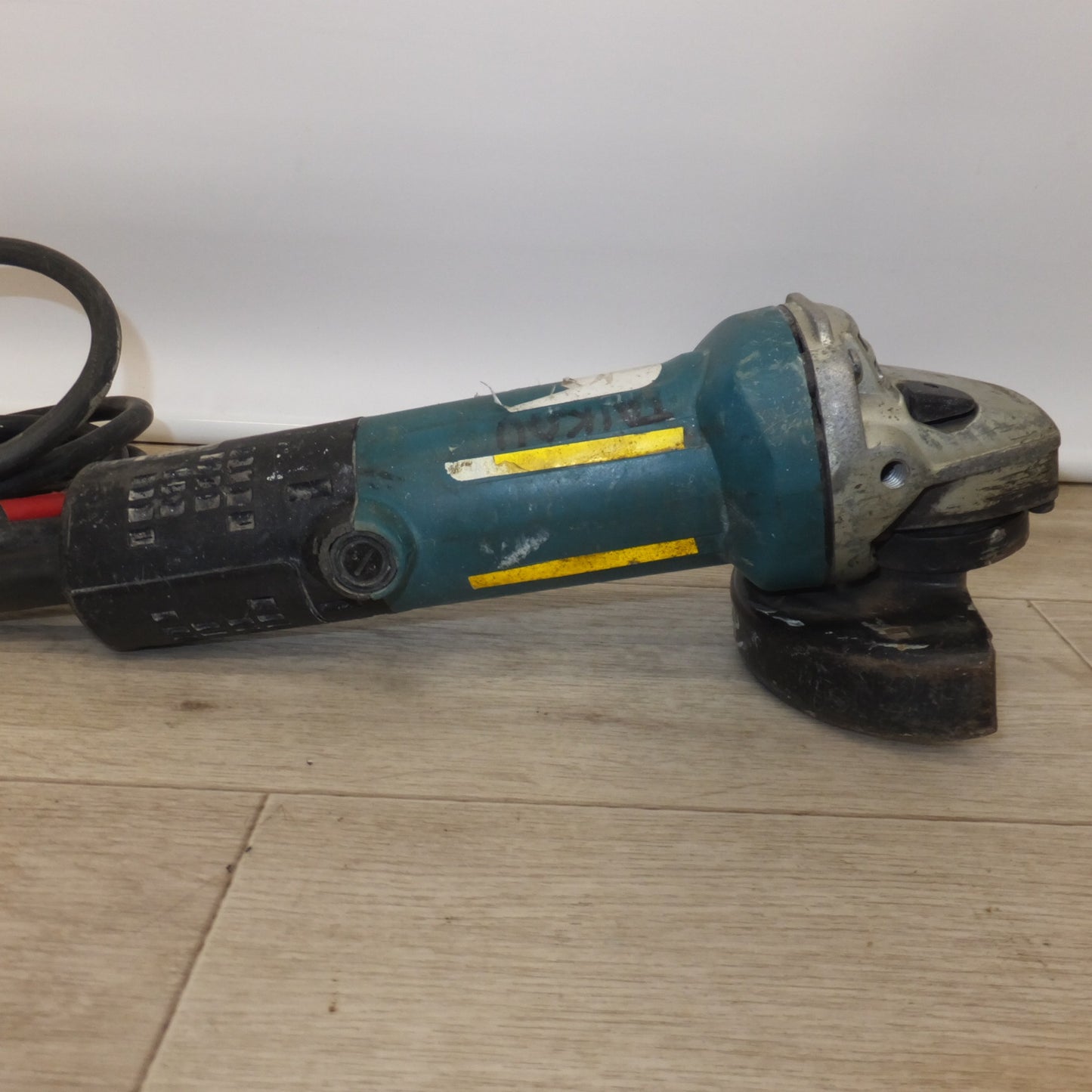 [送料無料] ★マキタ makita 100mm ディスクグラインダ 9533BL　100V～ 7.4A 50-60Hz 720W★