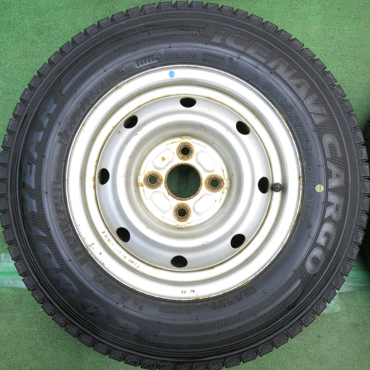 ほぼ未使用！25年◎スタッドレス 165/80R13 90/88N グッドイヤー アイスナビ CARGO スチール ホイール 13インチ PCD100/4H◎6100310HAス