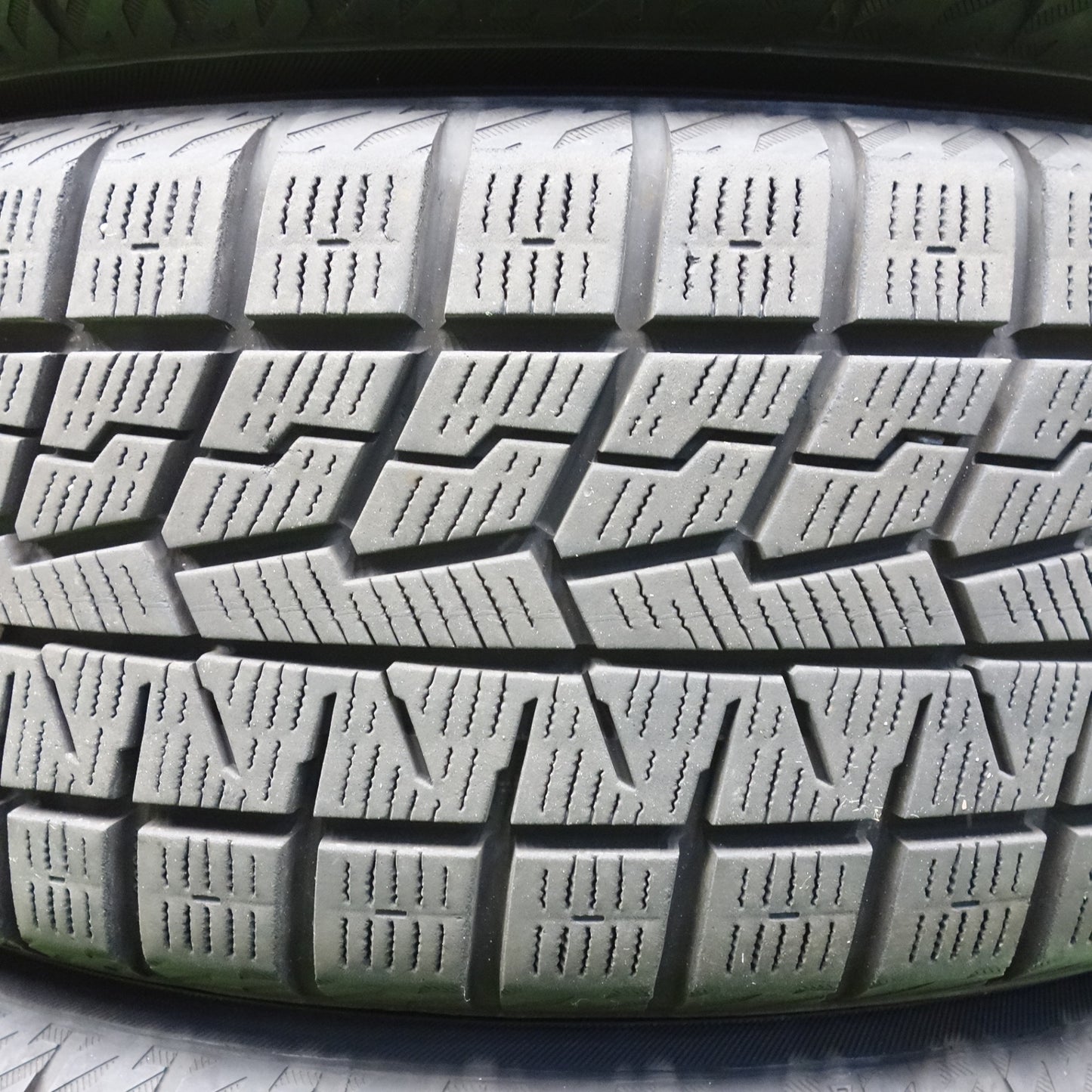 バリ溝！21年！キレイ！9.5分★スタッドレス 175/55R15 ヨコハマ アイスガード iG70 GRASS グラス 15インチ PCD100/4H★5121902KTス