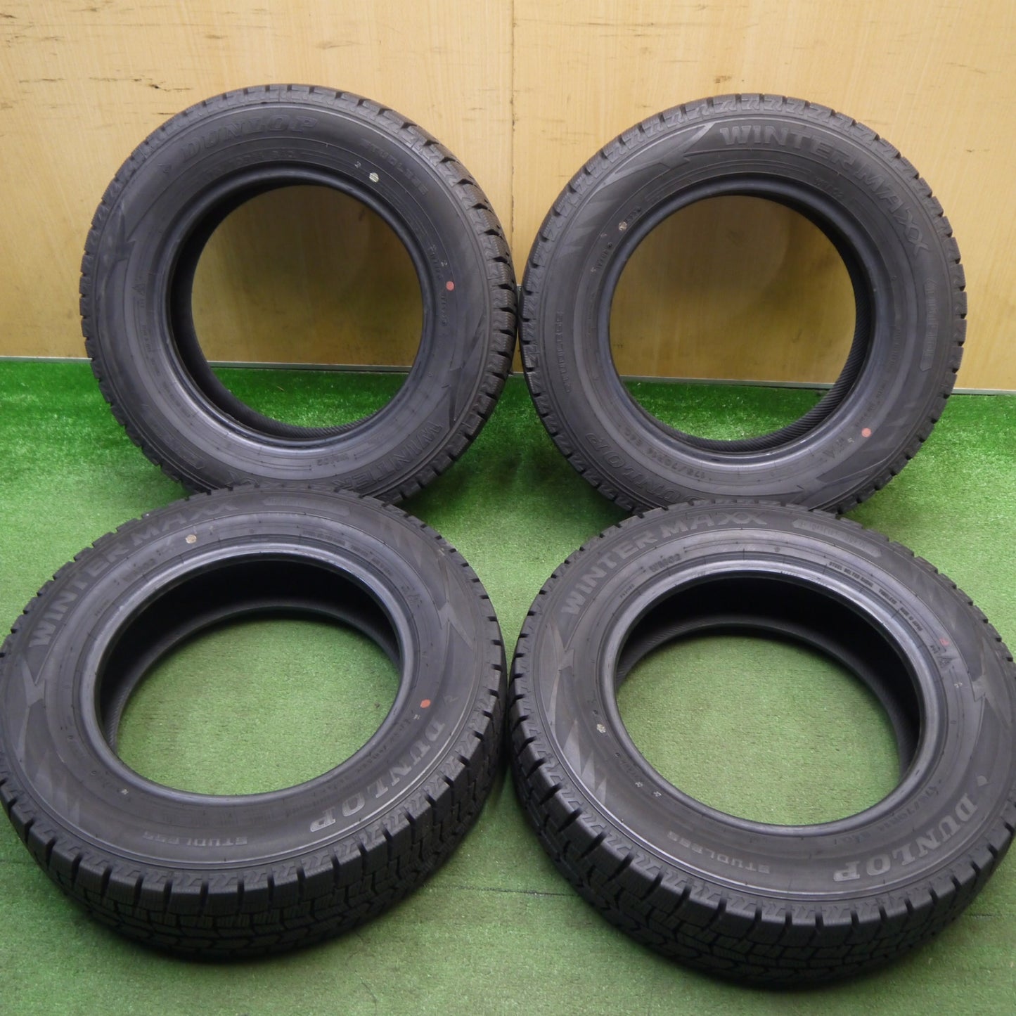 バリ溝！22年！9.5分★スタッドレス 175/70R14 ダンロップ ウインターマックス WM02 タイヤ 14インチ ヤリス ヴィッツ アクシオ 等★6022407Hスタ