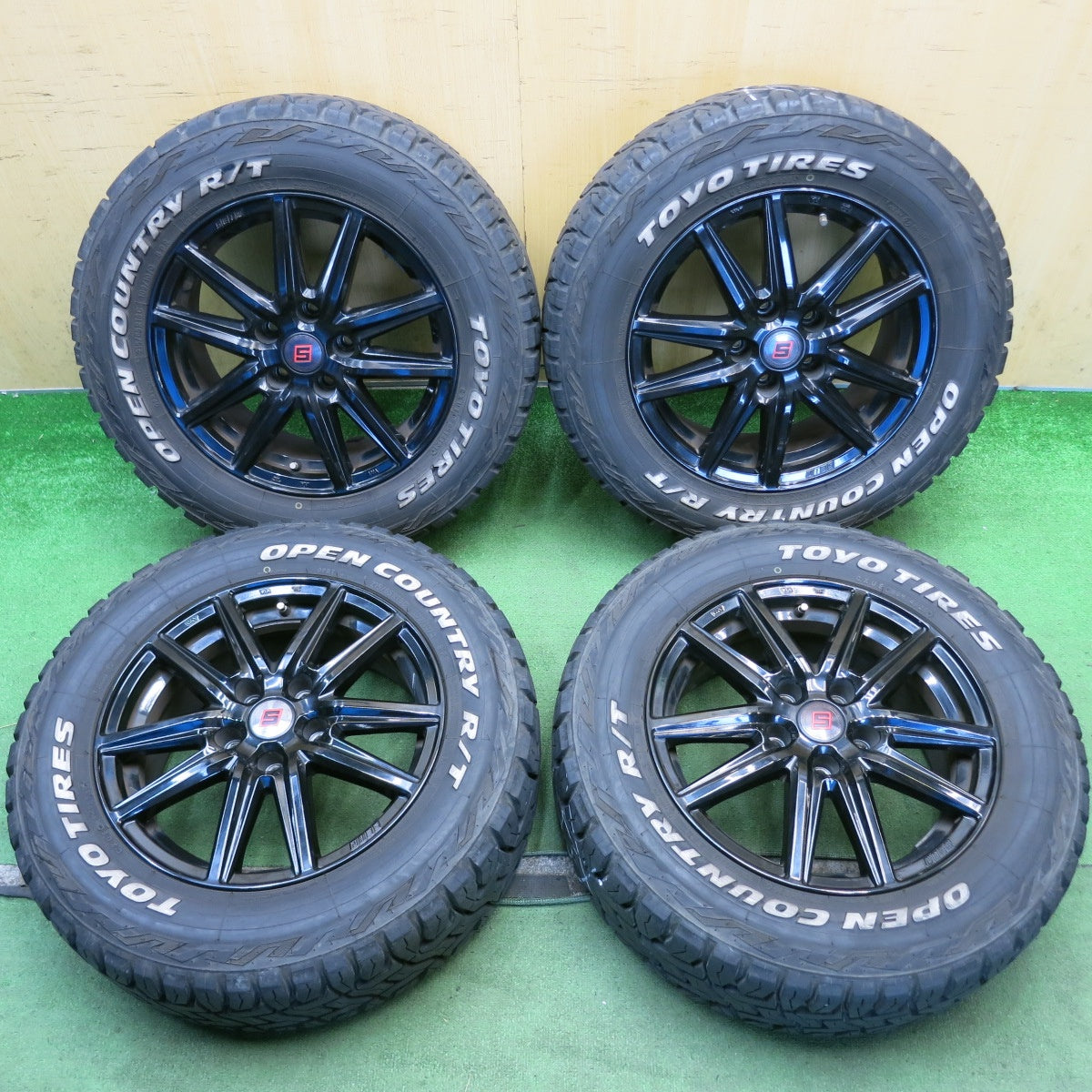 バリ溝！9.5分◎215/65R16 109/107Q 8PR トーヨー オープンカントリー R/T ホワイトレター SEIN SS ザイン 16インチ PCD114.3/5H◎6081312HAノ