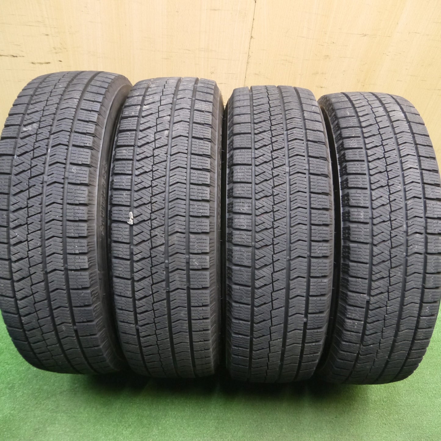 [送料無料] キレイ★スタッドレス 185/65R15 ブリヂストン ブリザック VRX2 BALMINUM バルミナ 15インチ PCD100/4H★5011004Hス