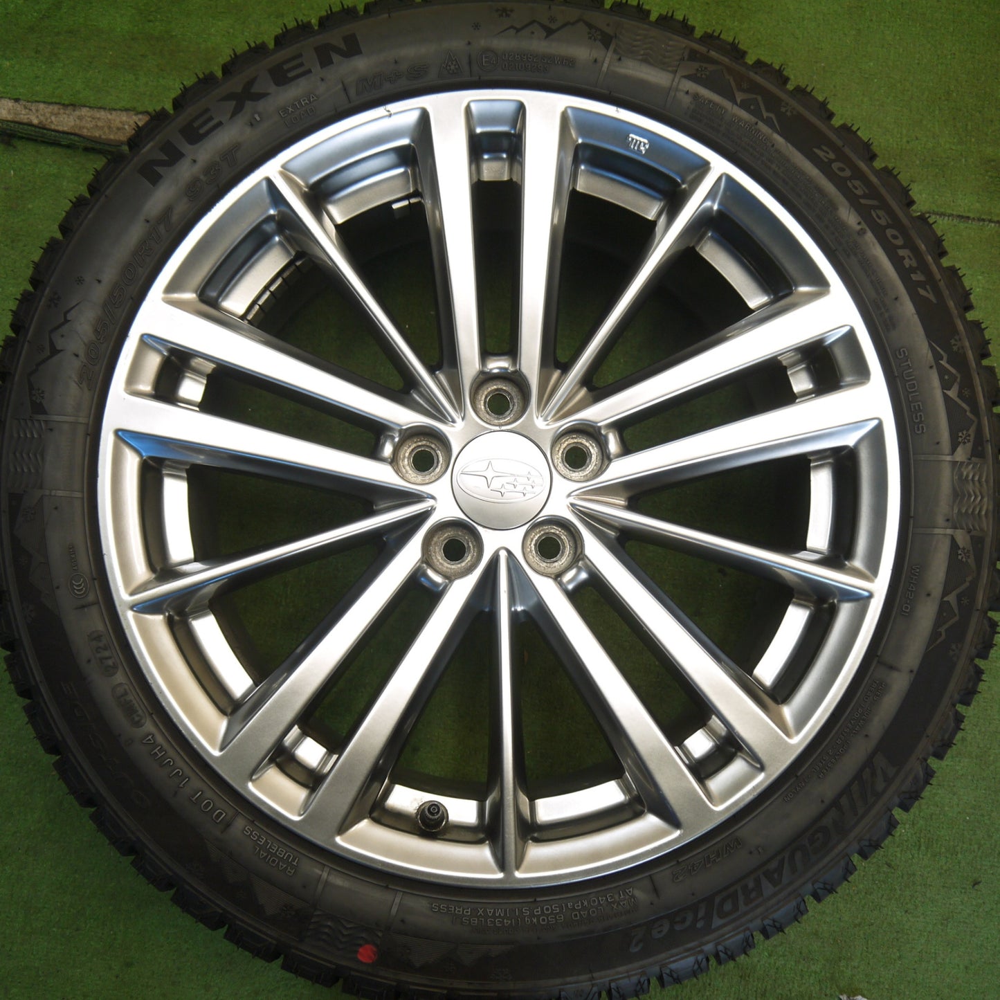 バリ溝！24年！9.5分★スバル GP インプレッサ 純正 205/50R17 スタッドレス ネクセン ウィンガード ice2 17インチ PCD100/5H★6060902Hス