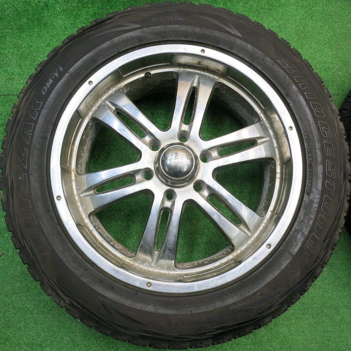 4本価格★スタッドレス 275/55R20 ブリヂストン ブリザック DM-V1 OFF ROAD 社外 アルミ 20インチ PCD139.7/6H★5102001AKス