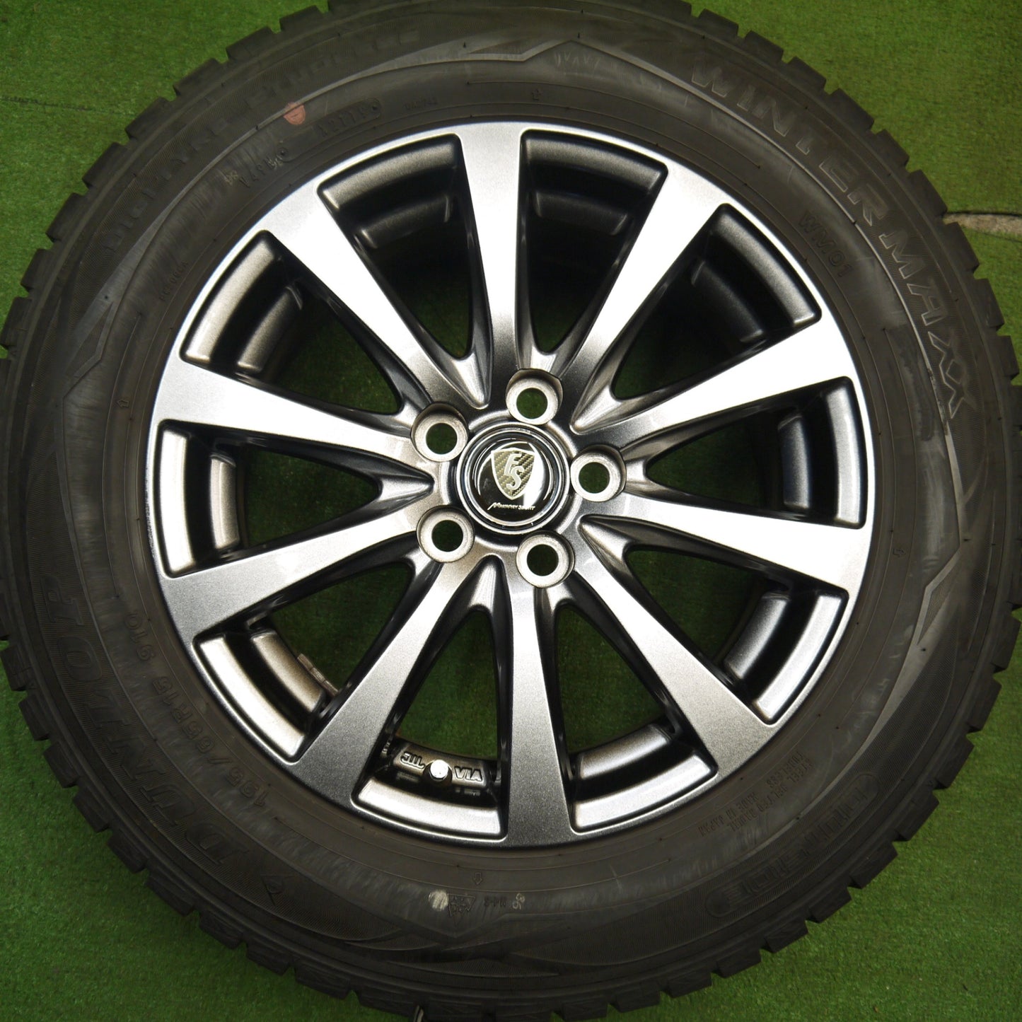 [送料無料] バリ溝！キレイ！9分★プリウス 等 195/65R15 スタッドレス ダンロップ ウインターマックス WM01 MANARAY SPORT マナレイ スポーツ 15インチ PCD100/5H★5040105Hス