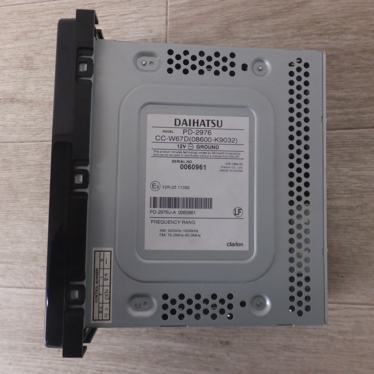 [送料無料] ★クラリオン製 ダイハツ 純正 ワイドシンプルCDチューナー CC-W67D 08600-K9032 PD-2976[40]★